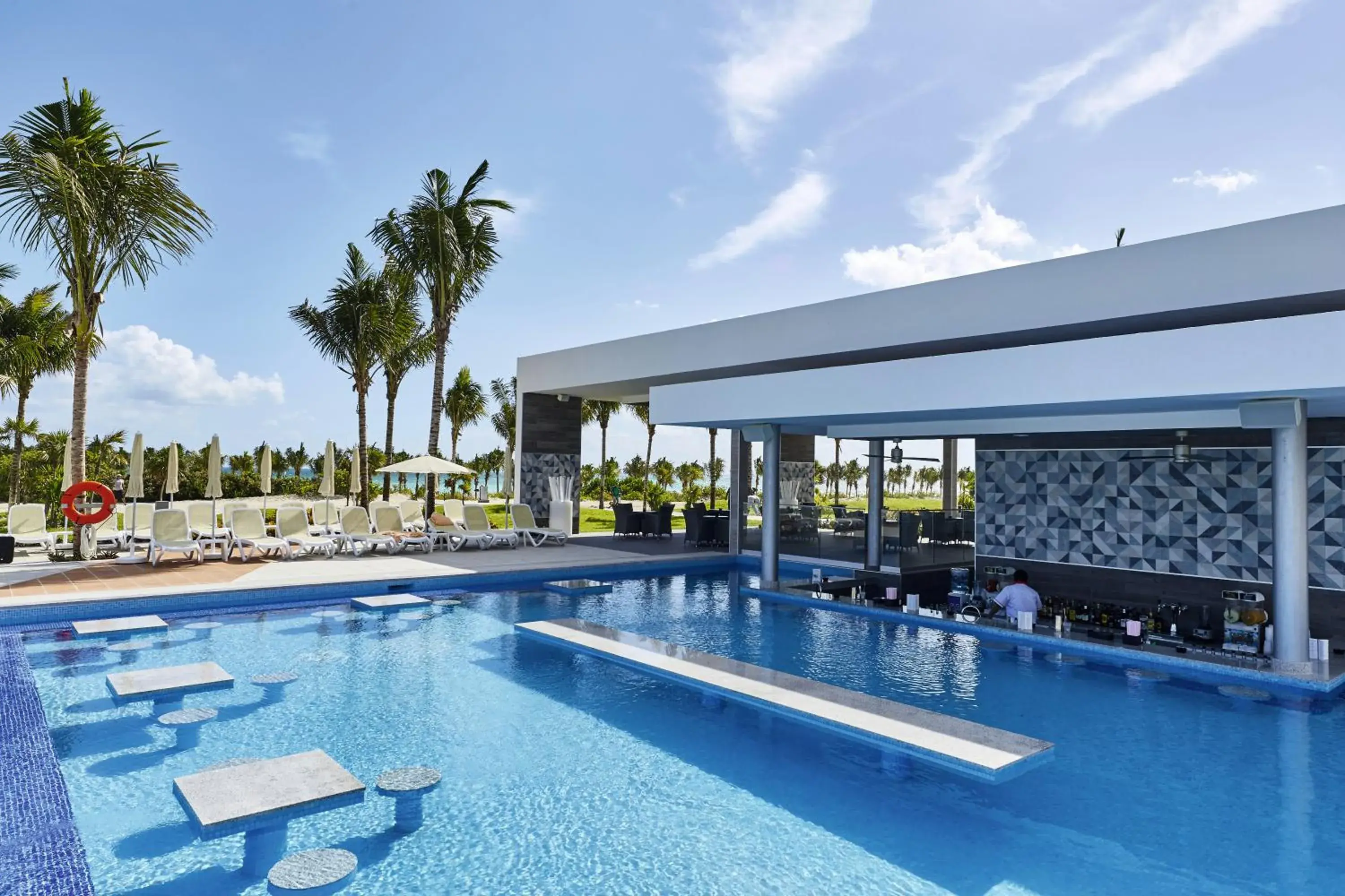 Lounge or bar in Riu Dunamar - All Inclusive Lounge or bar in Riu Dunamar - All Inclusive