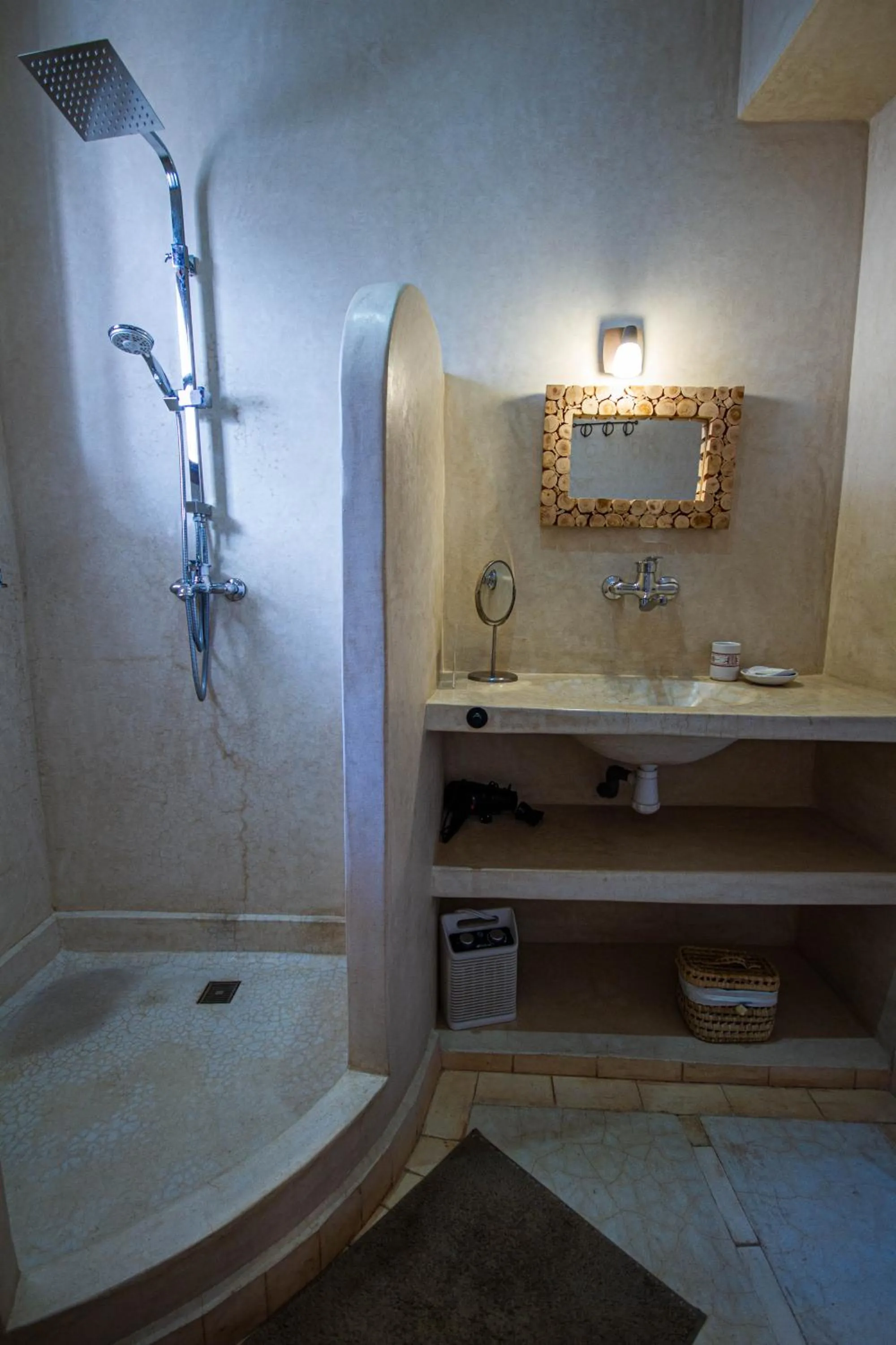Bathroom in Riad Bab Aljana