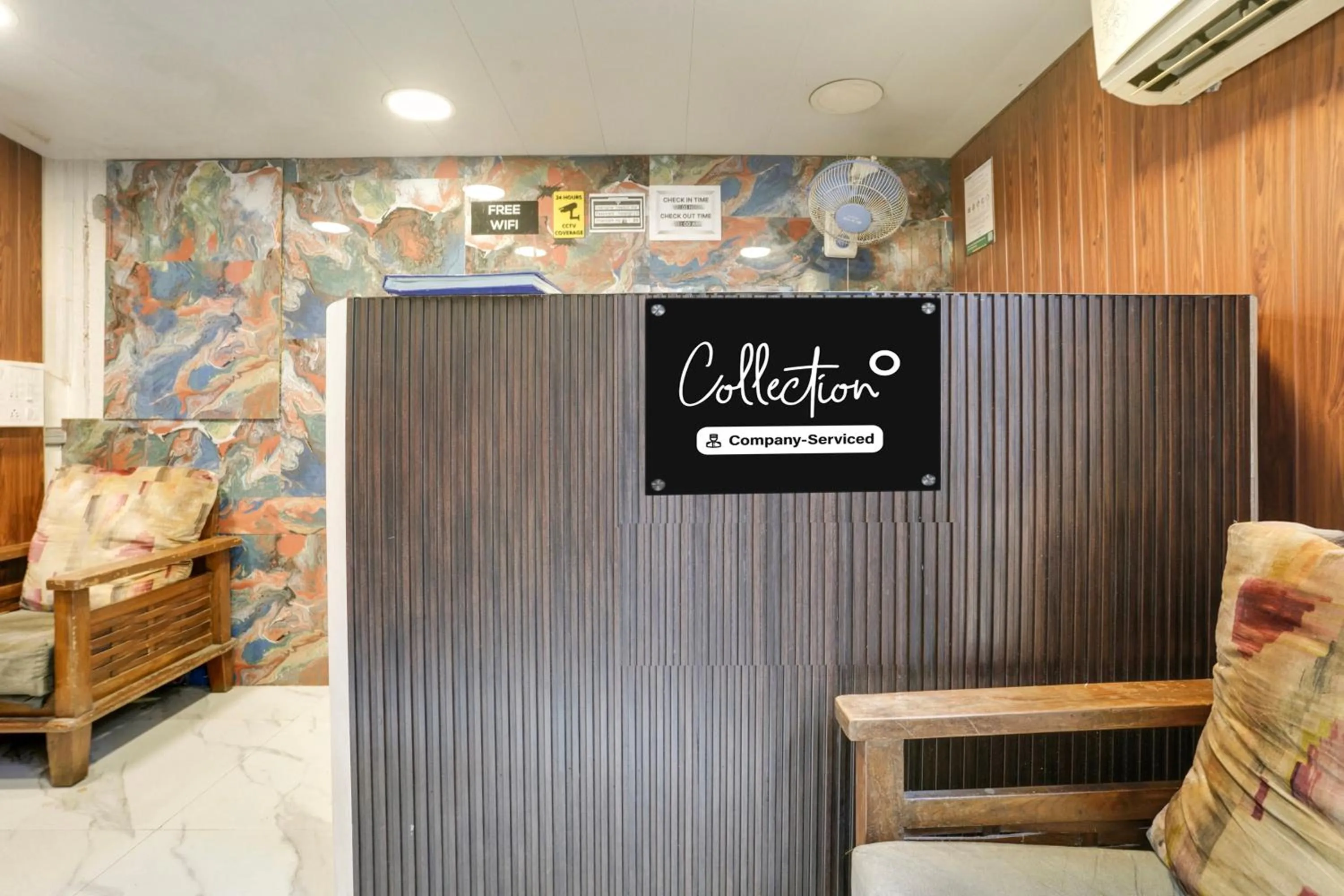 Lobby or reception in Super Collection O Ville Parle formerly Freedom Star