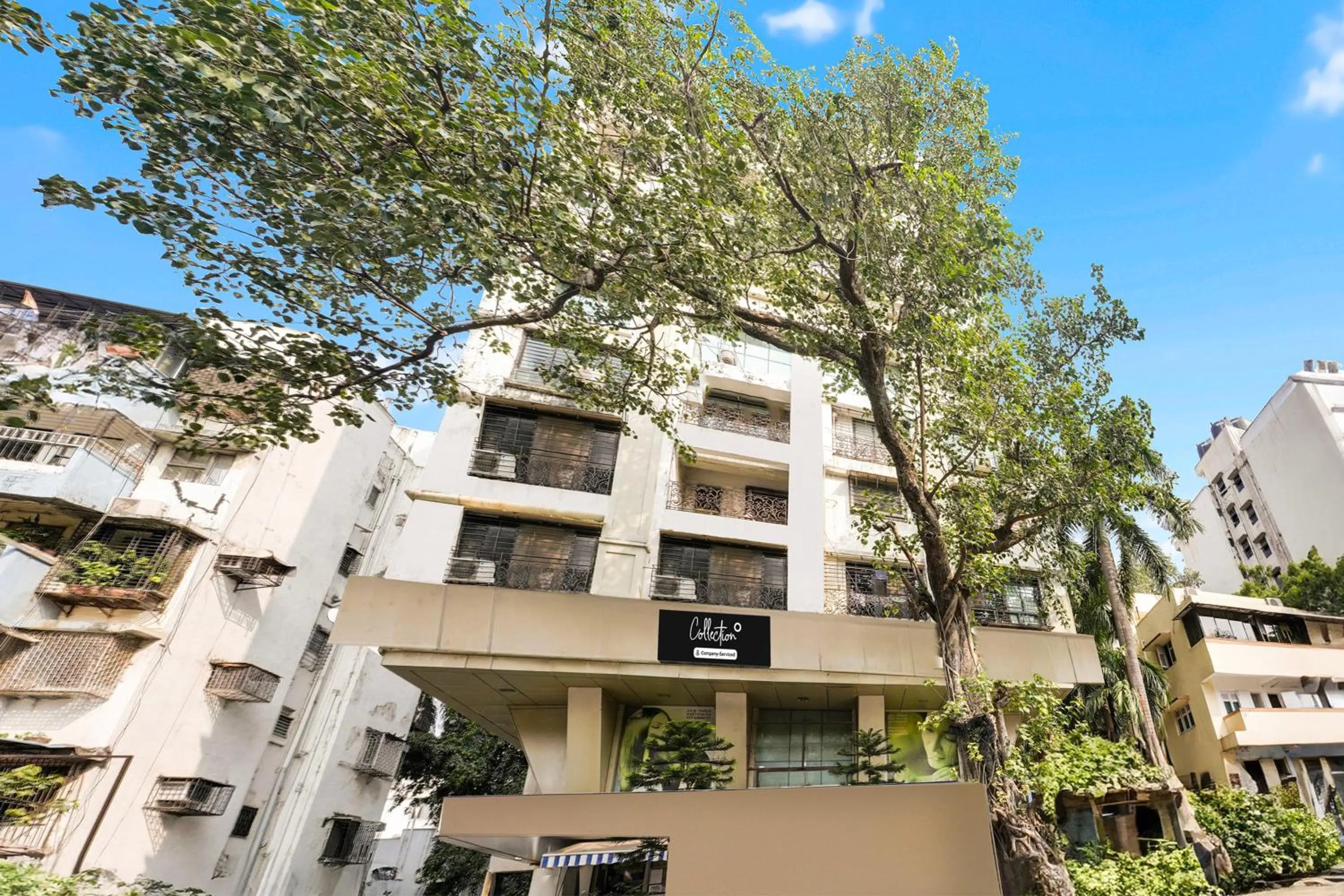 Facade/entrance in Super Collection O Ville Parle formerly Freedom Star