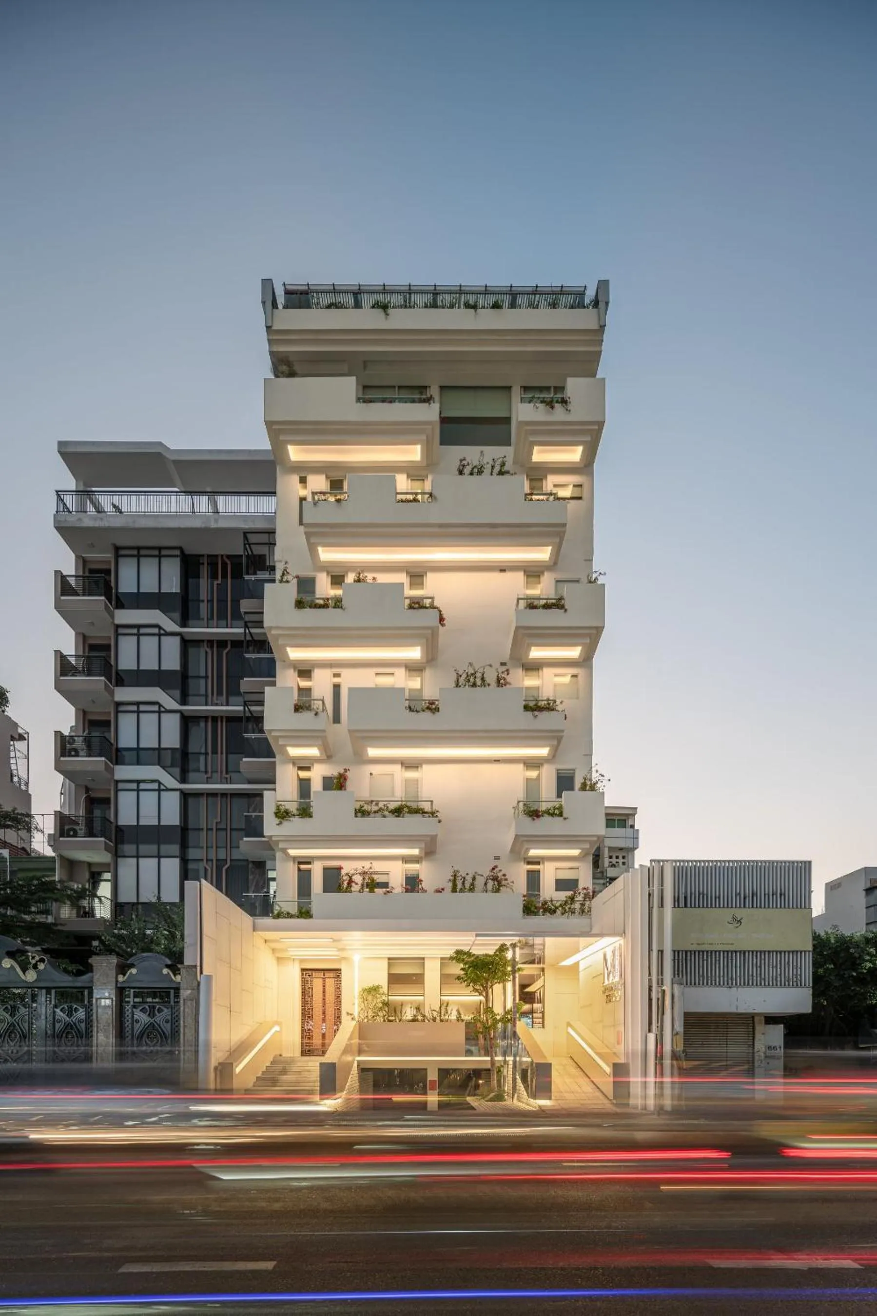 Property building in M Village Nguyễn Kiệm - Cosmo Airport Hotel