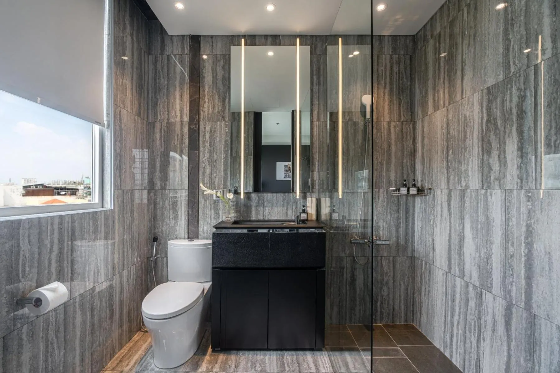 Shower in M Village Nguyễn Kiệm - Cosmo Airport Hotel