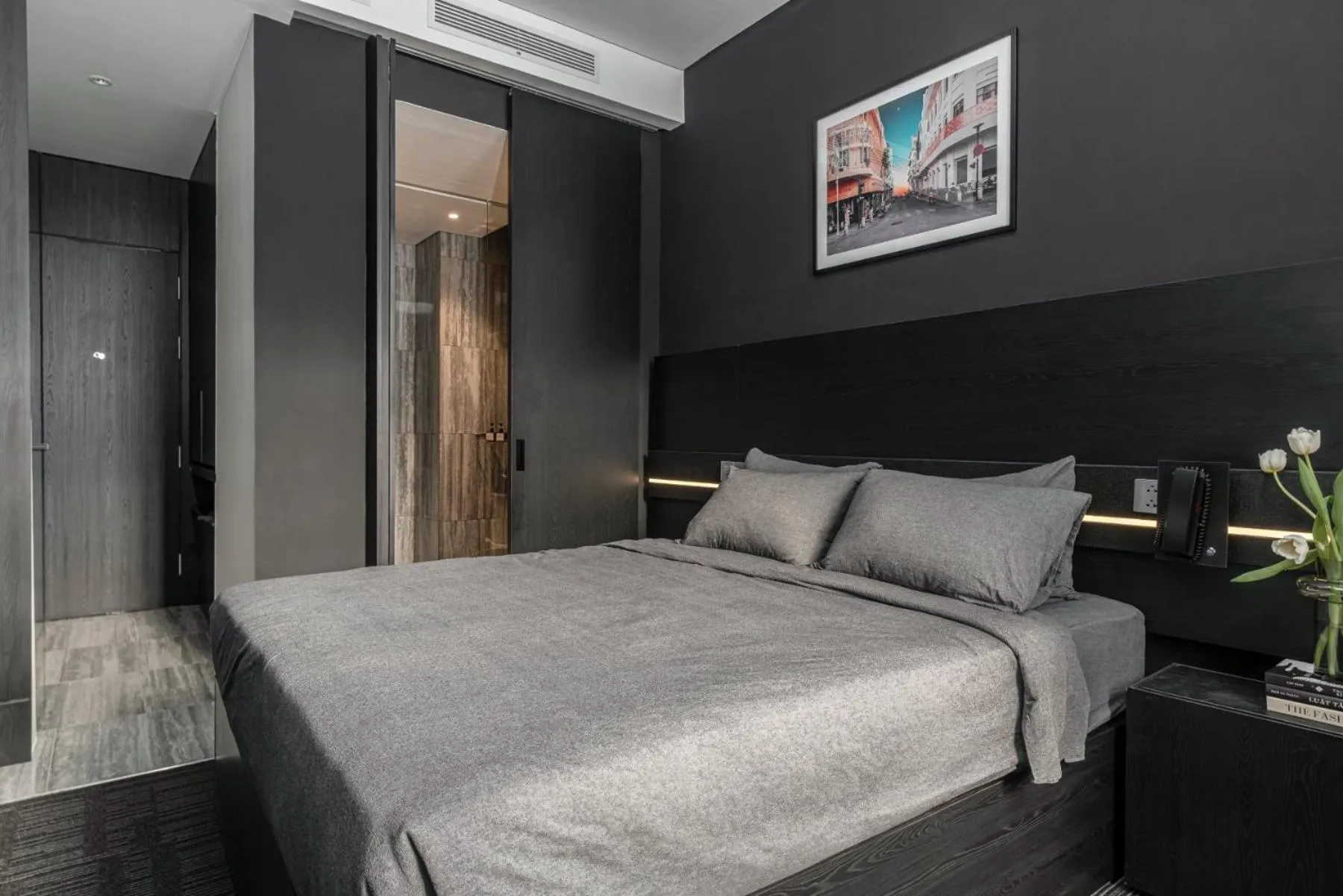 Bedroom, Bed in M Village Nguyễn Kiệm - Cosmo Airport Hotel