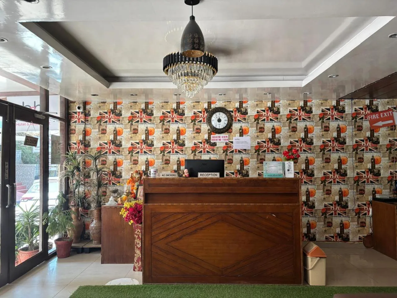 Lobby or reception in Hotel Bob's N Barley Luxury Room Best Hotel in McLeod Ganj