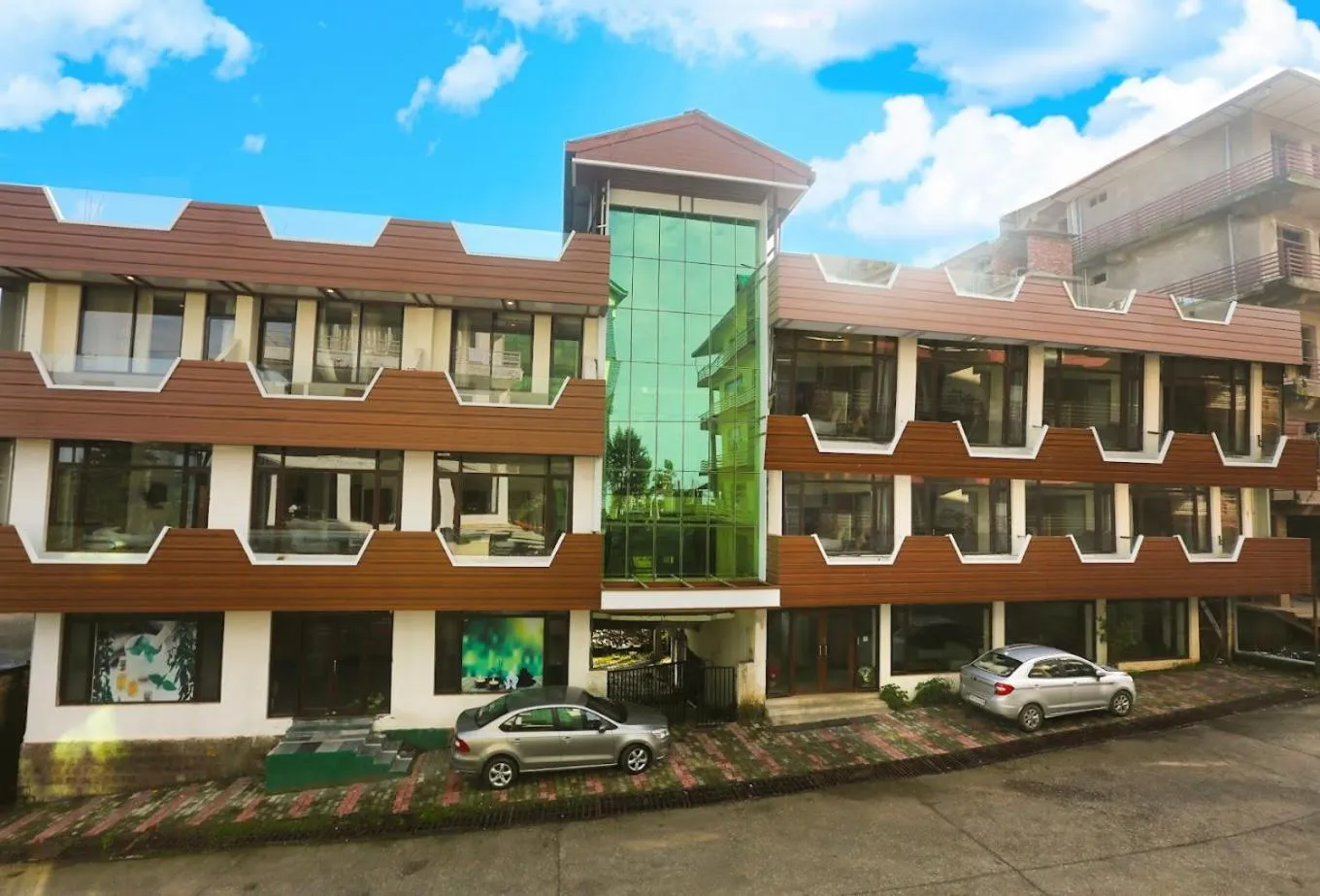 Property building in Hotel Bob's N Barley Luxury Room Best Hotel in McLeod Ganj