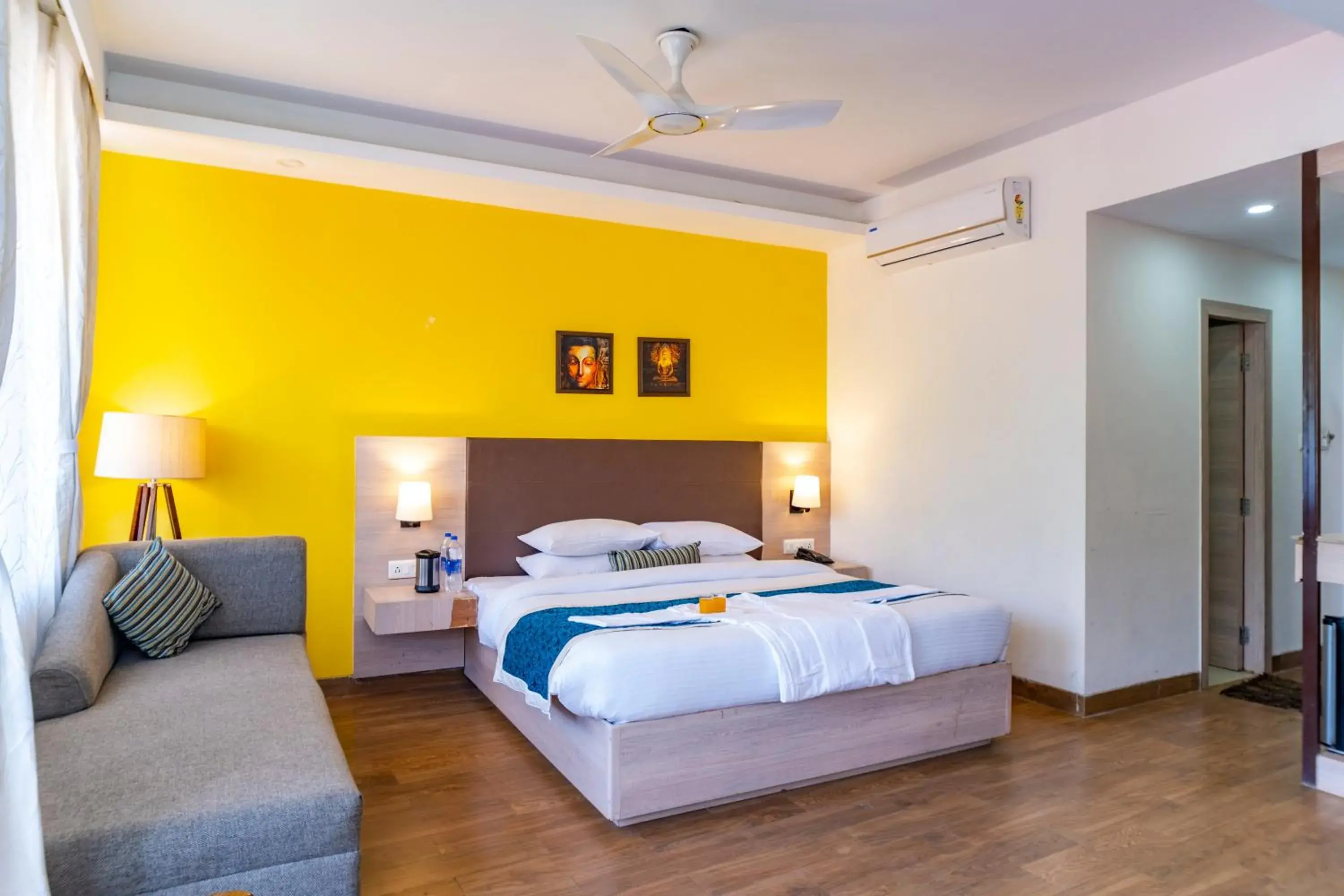 Bed in Hotel Bob's N Barley Luxury Room Best Hotel in McLeod Ganj Bed in Hotel Bob's N Barley Luxury Room Best Hotel in McLeod Ganj