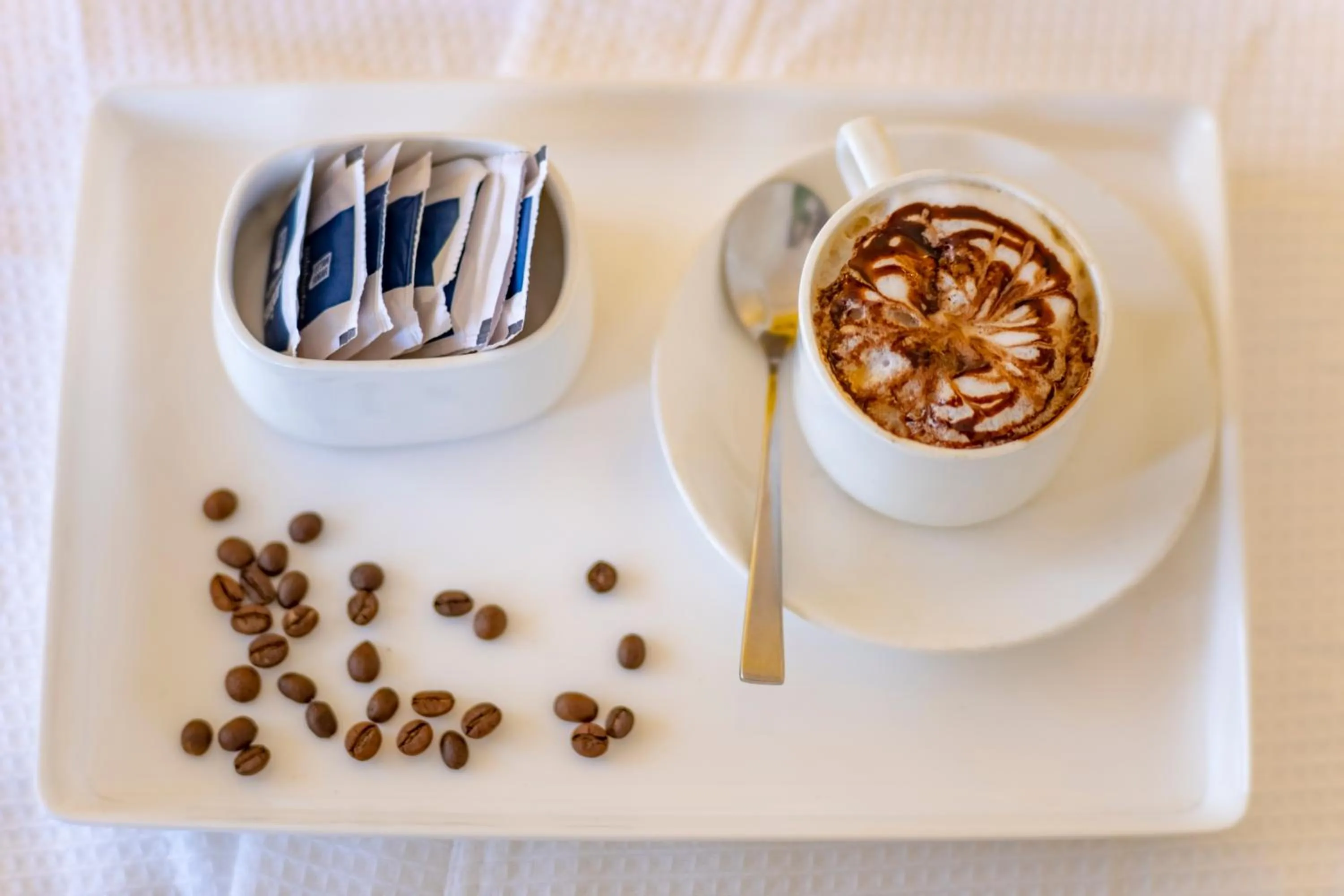 Coffee/tea facilities in Hotel Bob's N Barley Luxury Room Best Hotel in McLeod Ganj