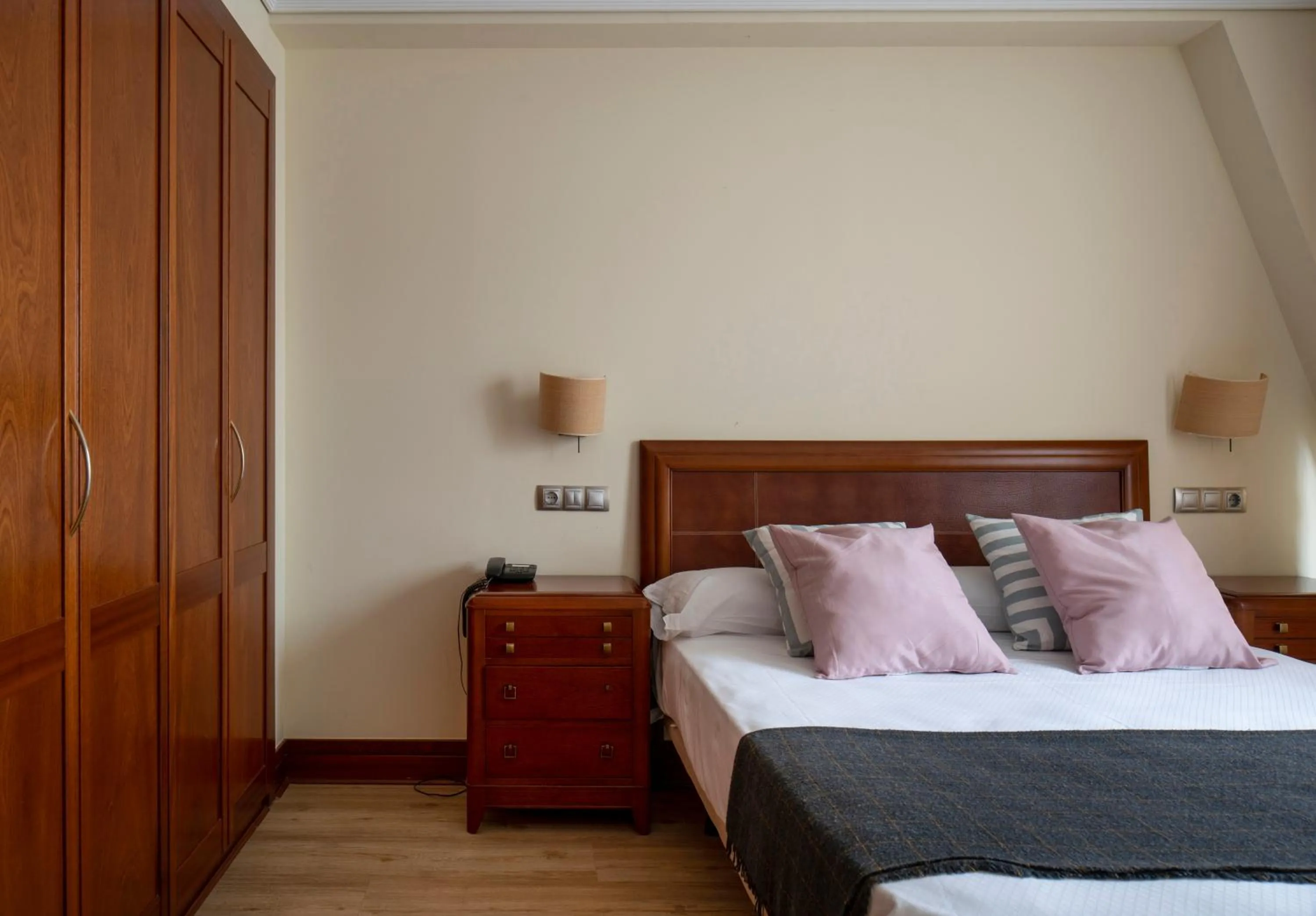 Bedroom, Bed in Santiago Apartments Bilbao