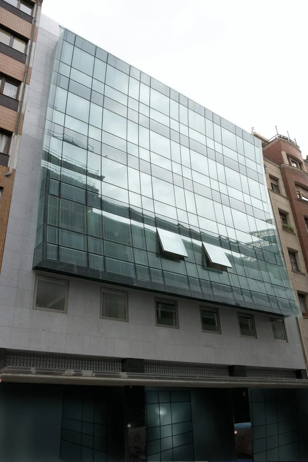 Property building in Santiago Apartments Bilbao