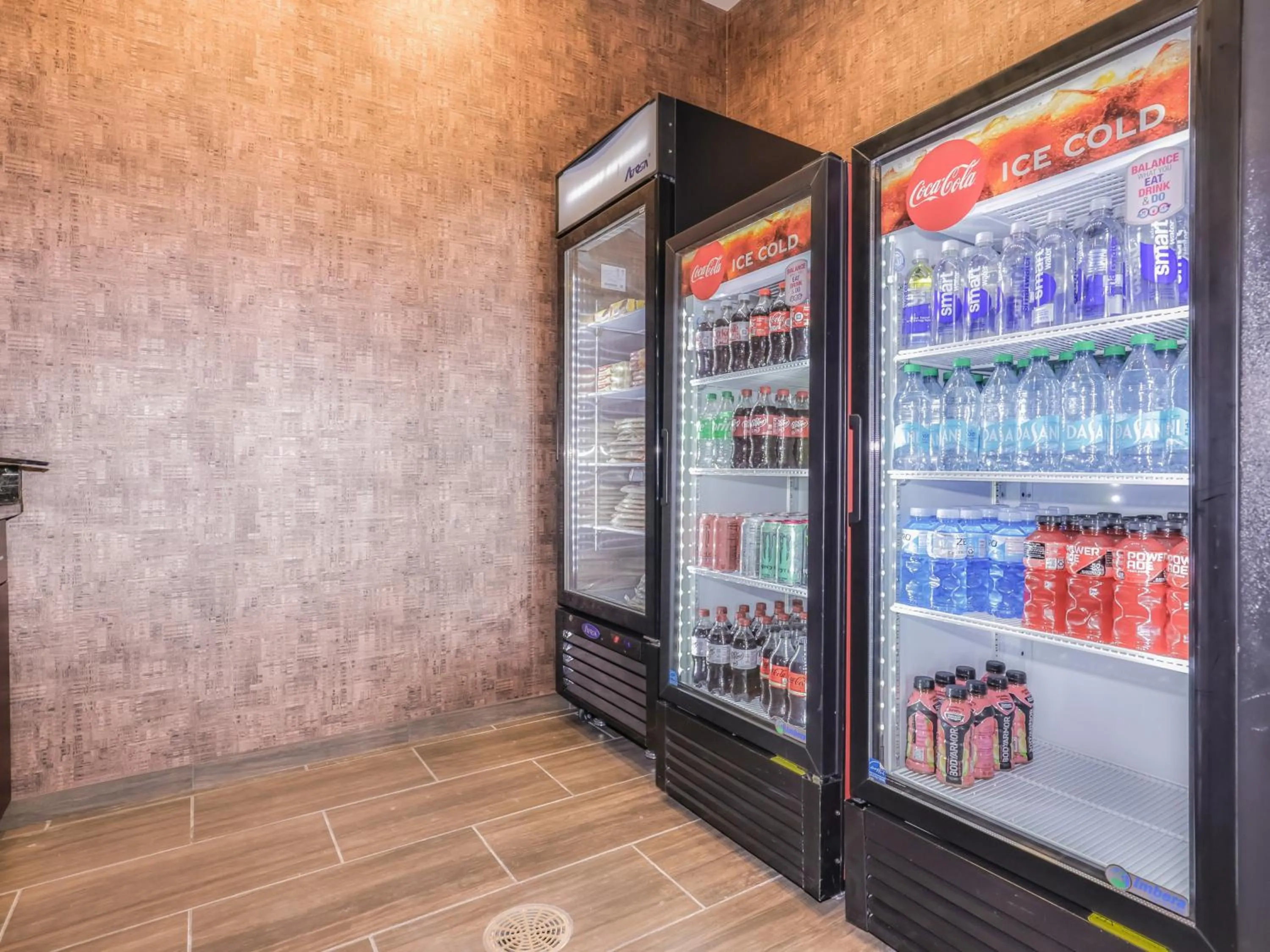 Food and drinks in Cobblestone Hotel & Suites - Rhinelander