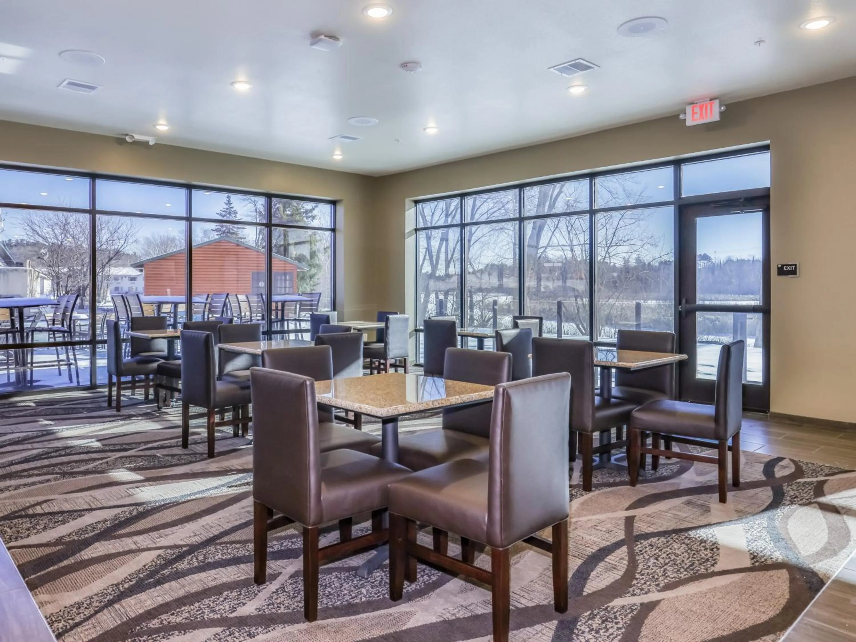 Breakfast in Cobblestone Hotel & Suites - Rhinelander