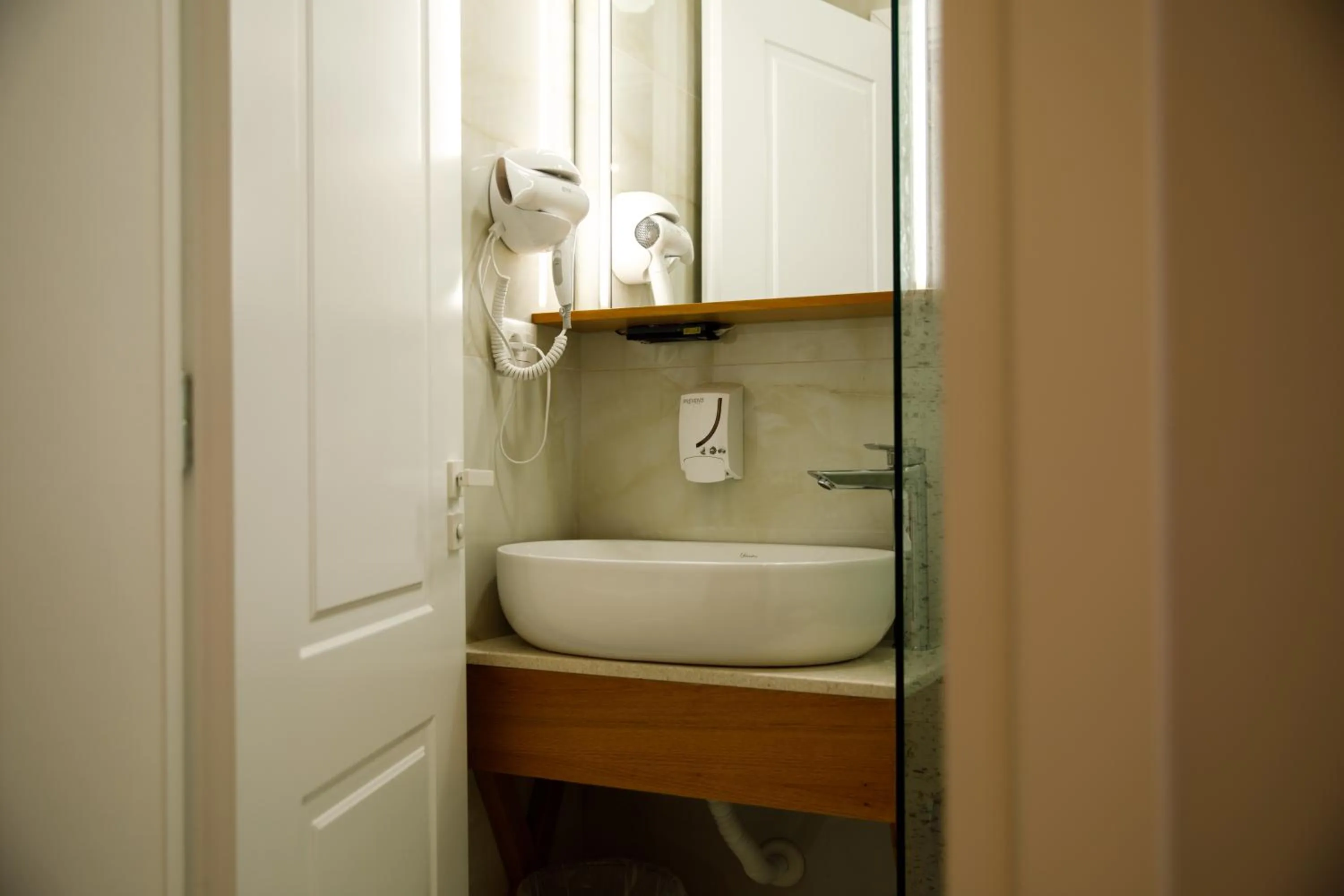 Bathroom in Bujtina Sophie