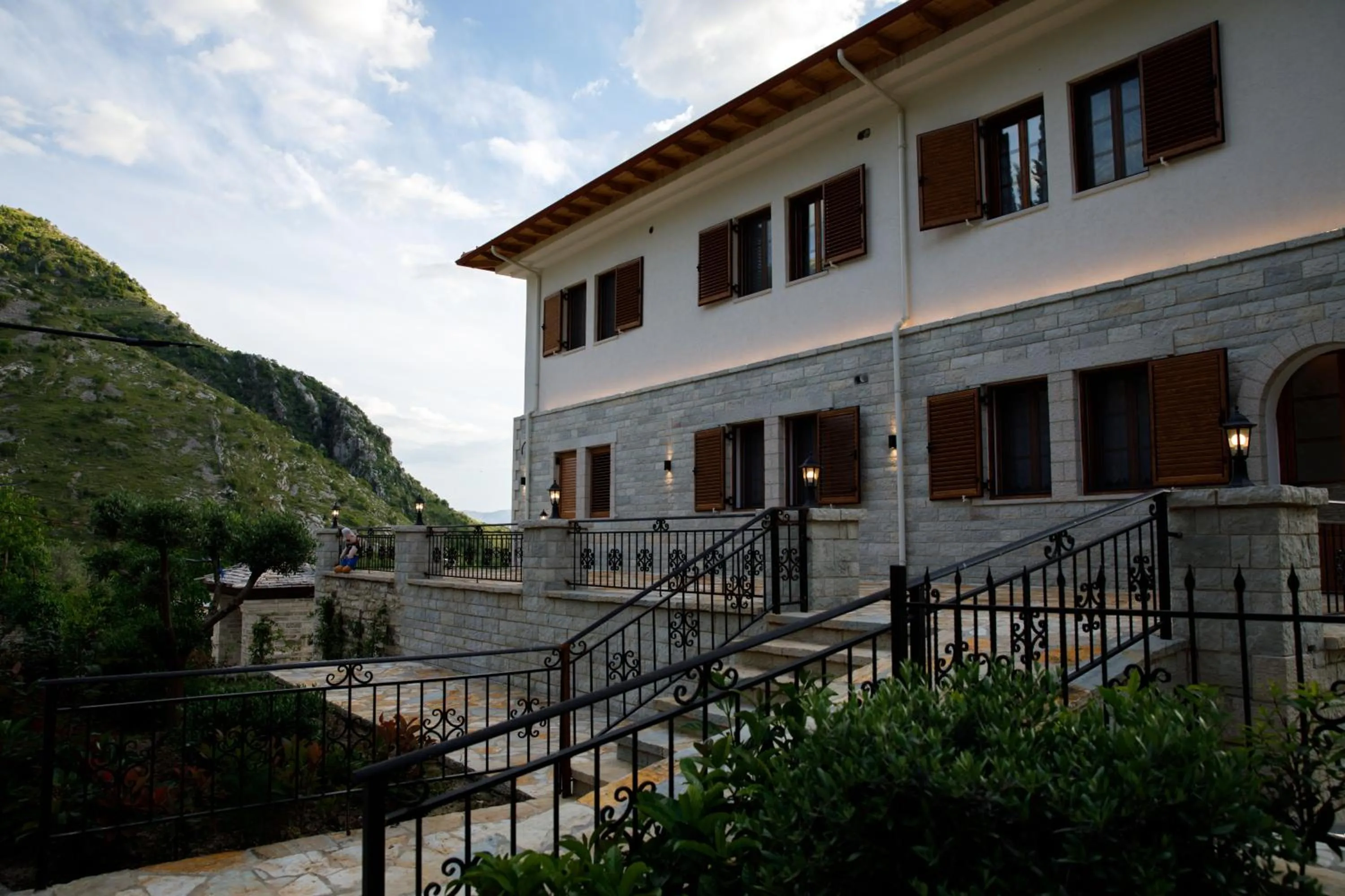 Property building in Bujtina Sophie