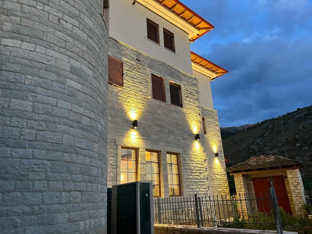 Property building in Bujtina Sophie Property building in Bujtina Sophie