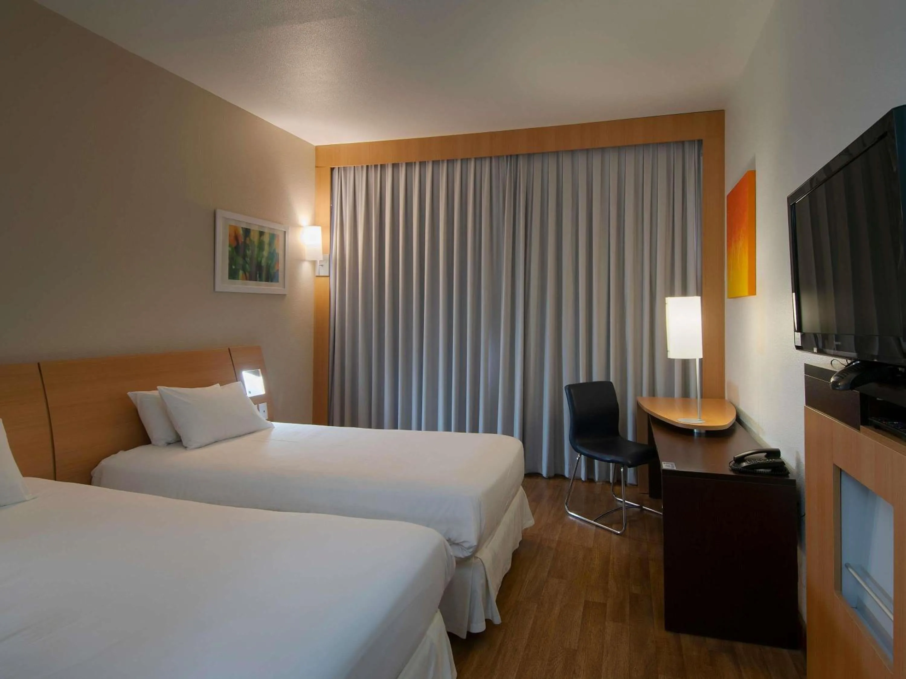 Bedroom, Bed in Novotel Porto Alegre Tres Figueiras