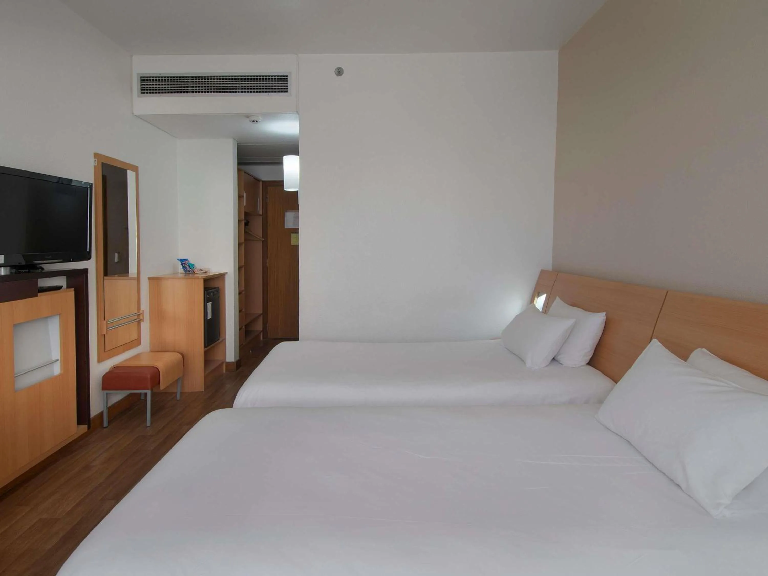 Bedroom, Bed in Novotel Porto Alegre Tres Figueiras