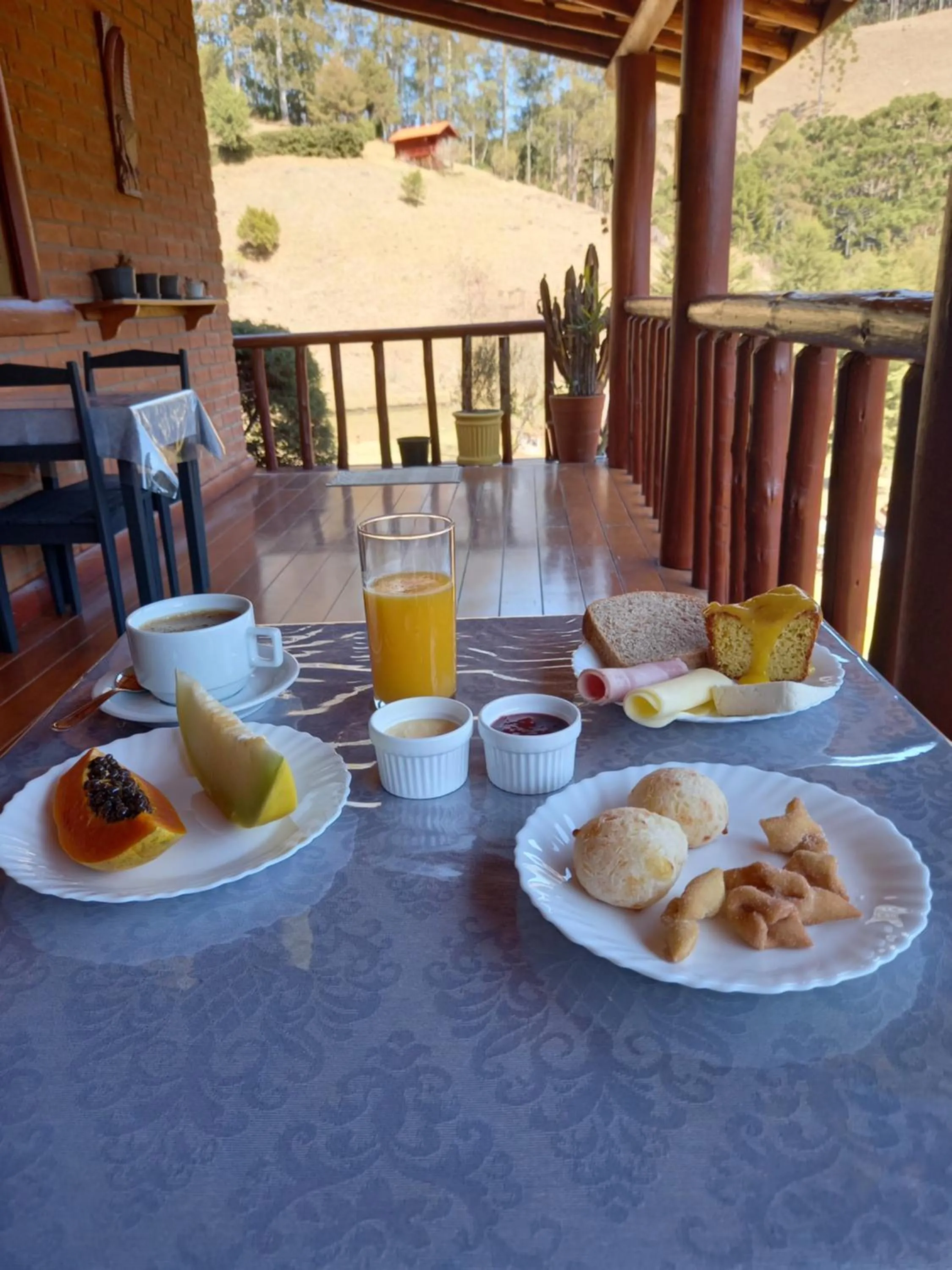 Breakfast in Pousada Som das Aguas