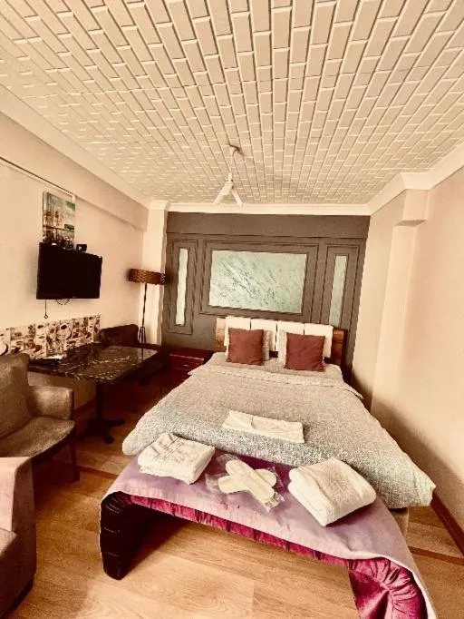 Bed in KANARYA SUİT OTELL