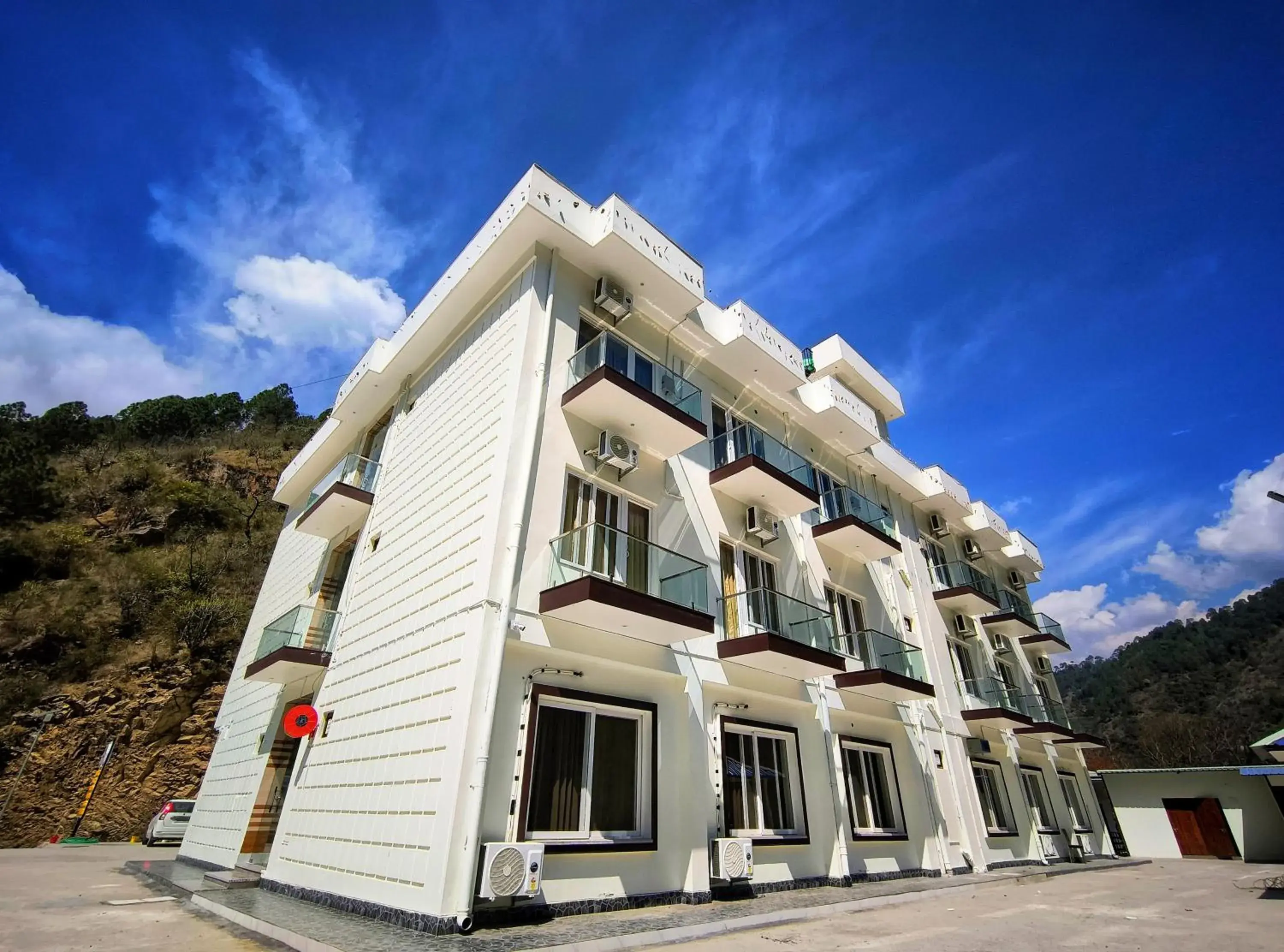 Property building in Hotel Hill River View Resort Property building in Hotel Hill River View Resort