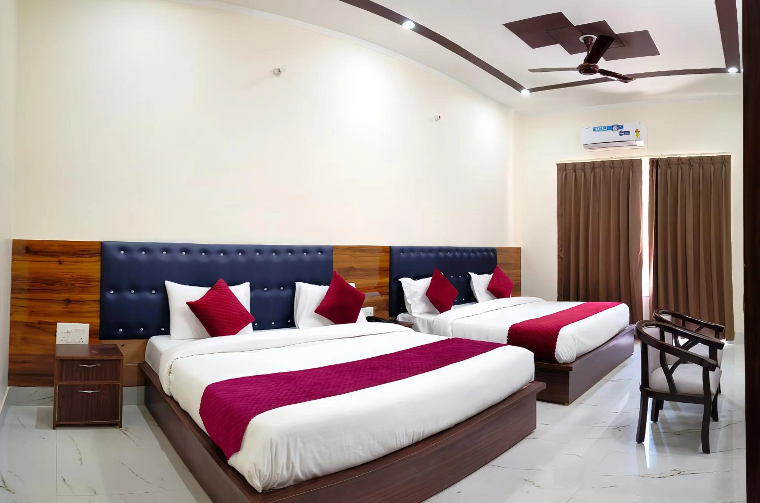 Bedroom, Bed in Hotel Hill River View Resort