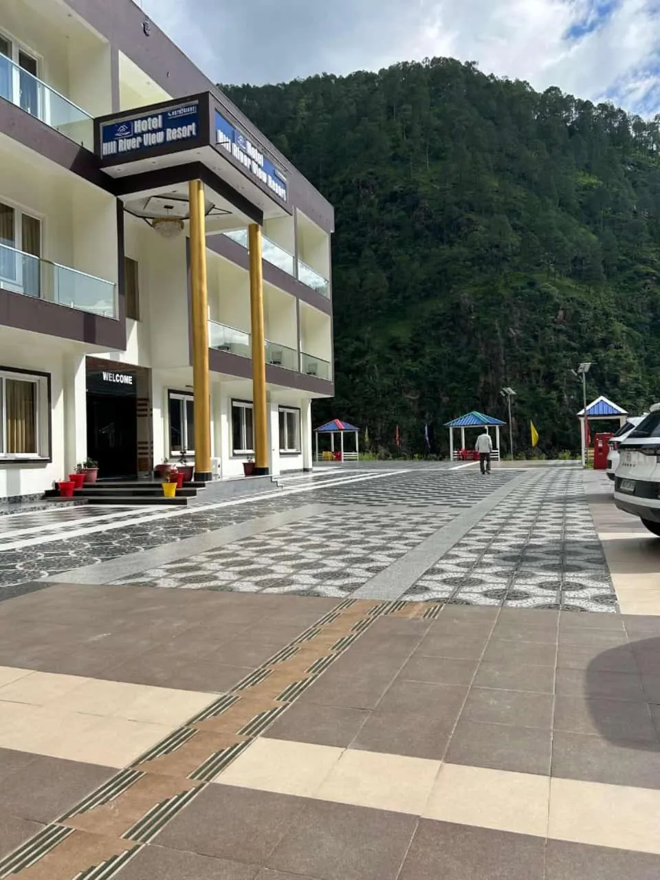 Property building in Hotel Hill River View Resort