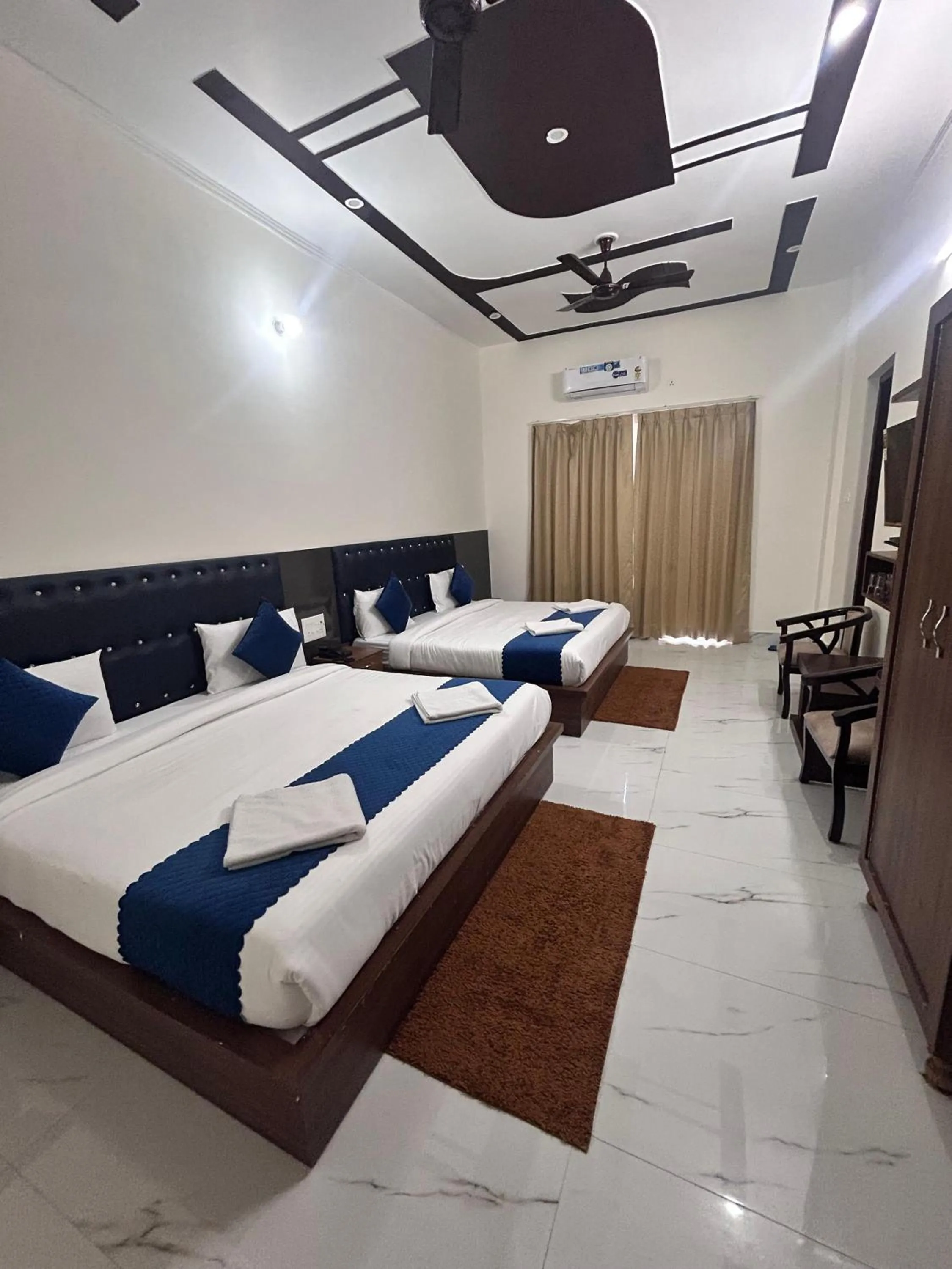 Bedroom, Bed in Hotel Hill River View Resort