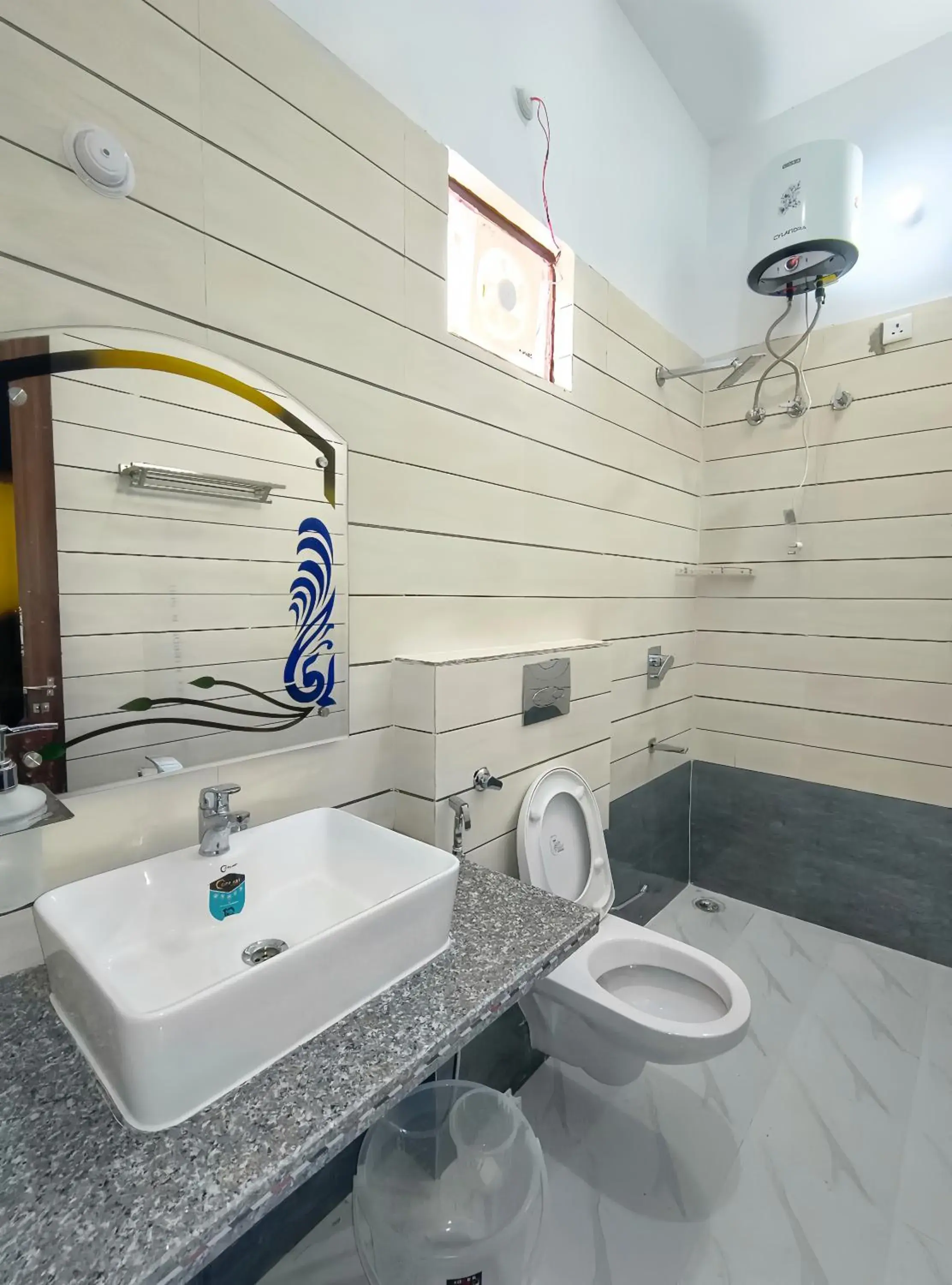 Shower in Hotel Hill River View Resort Shower in Hotel Hill River View Resort