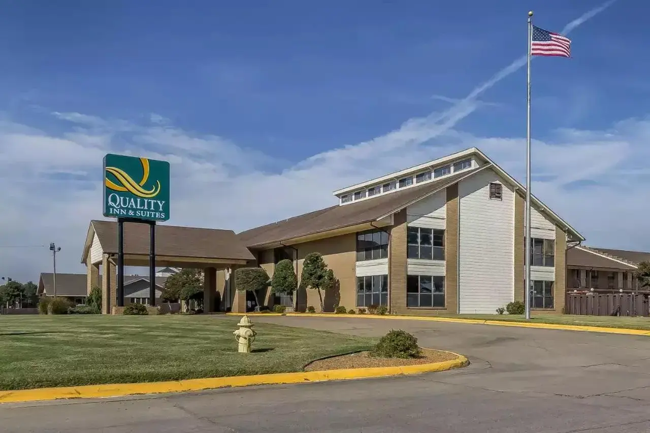 Property building in Quality Inn and Suites Property building in Quality Inn and Suites