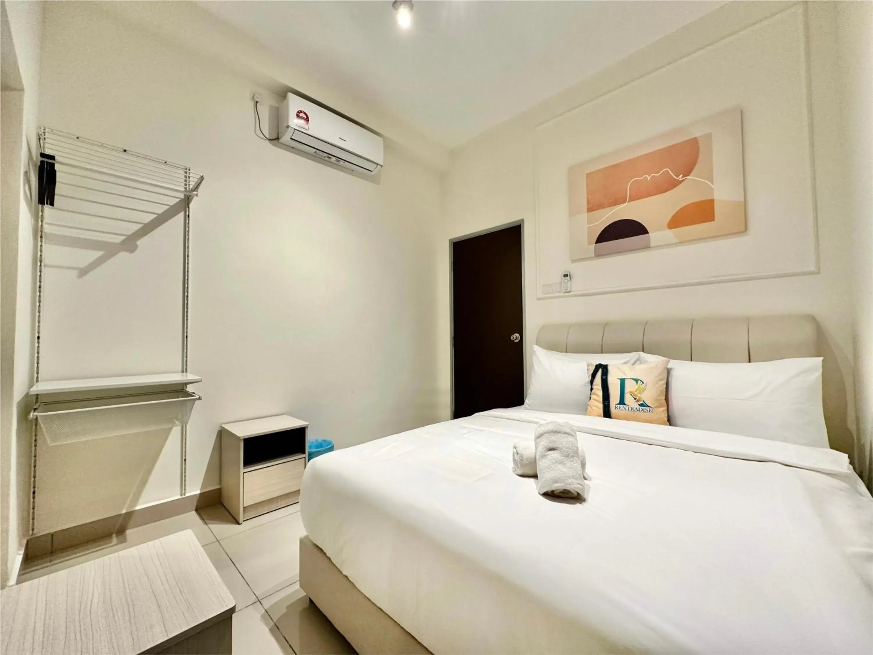 Bed in KSL Residence 2 by Rentradise Bed in KSL Residence 2 by Rentradise