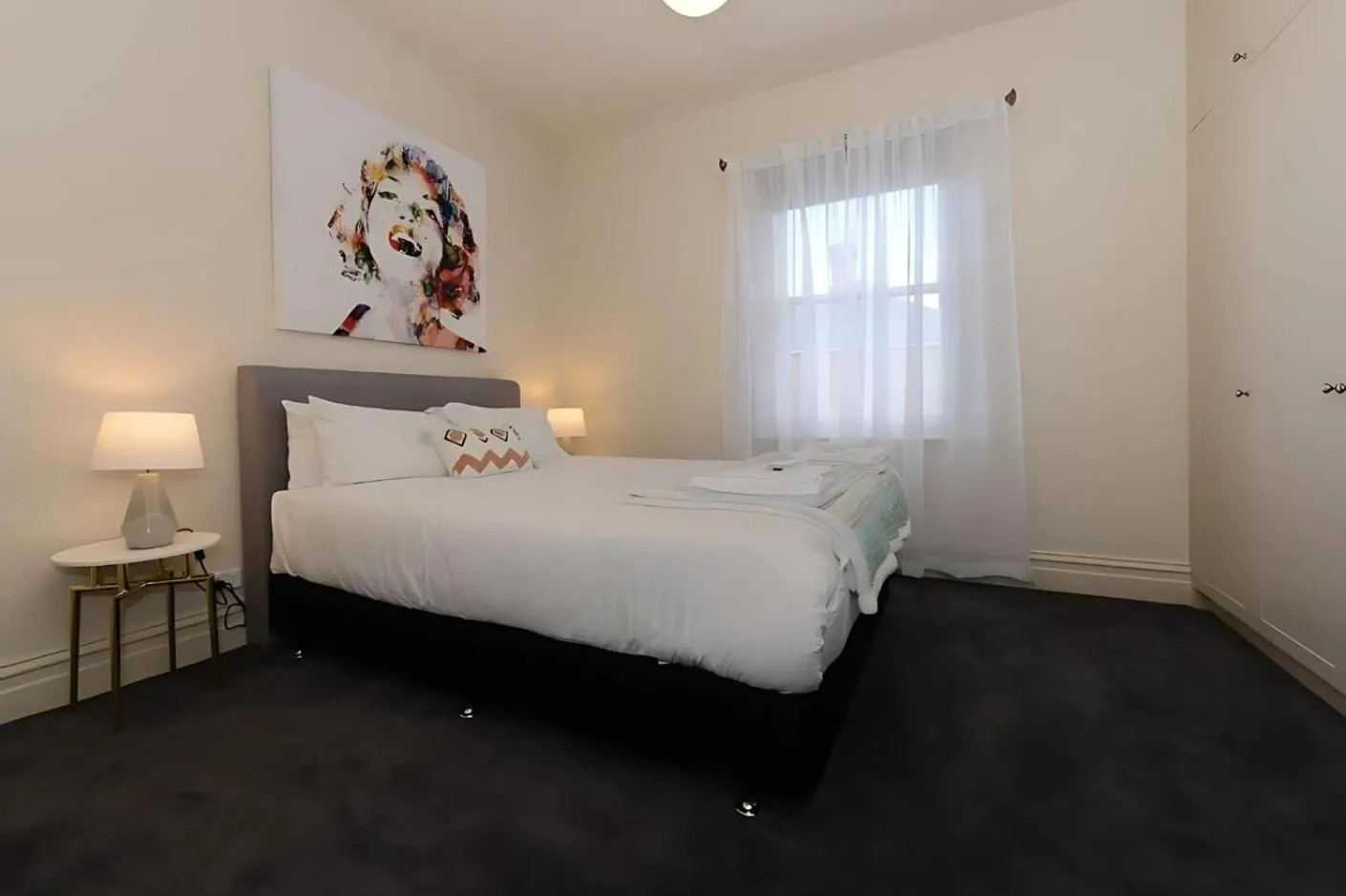 The Lollyshop Apartment in Battery Point