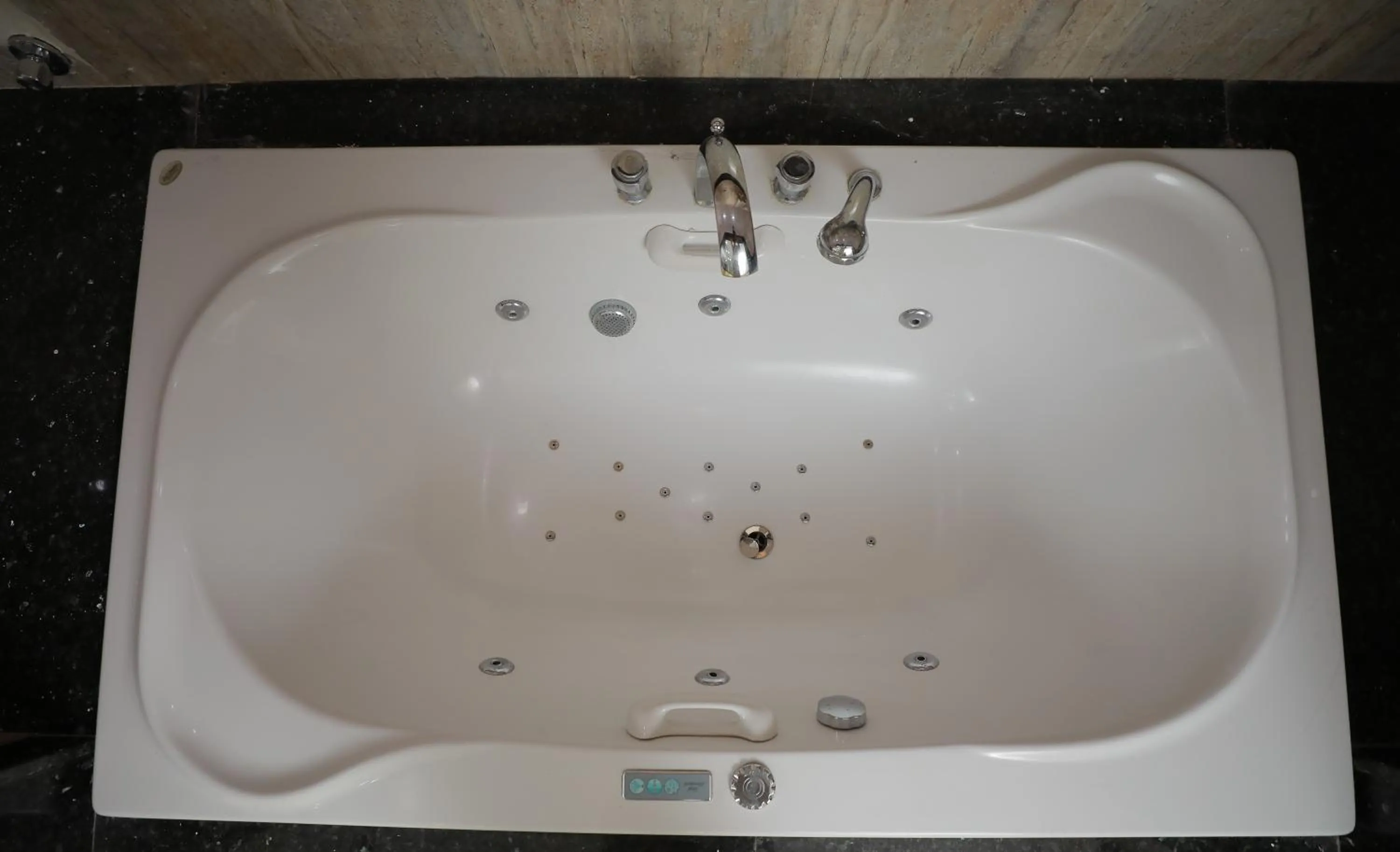 Hot Tub in Aziz Egypt Pyramids Hotel