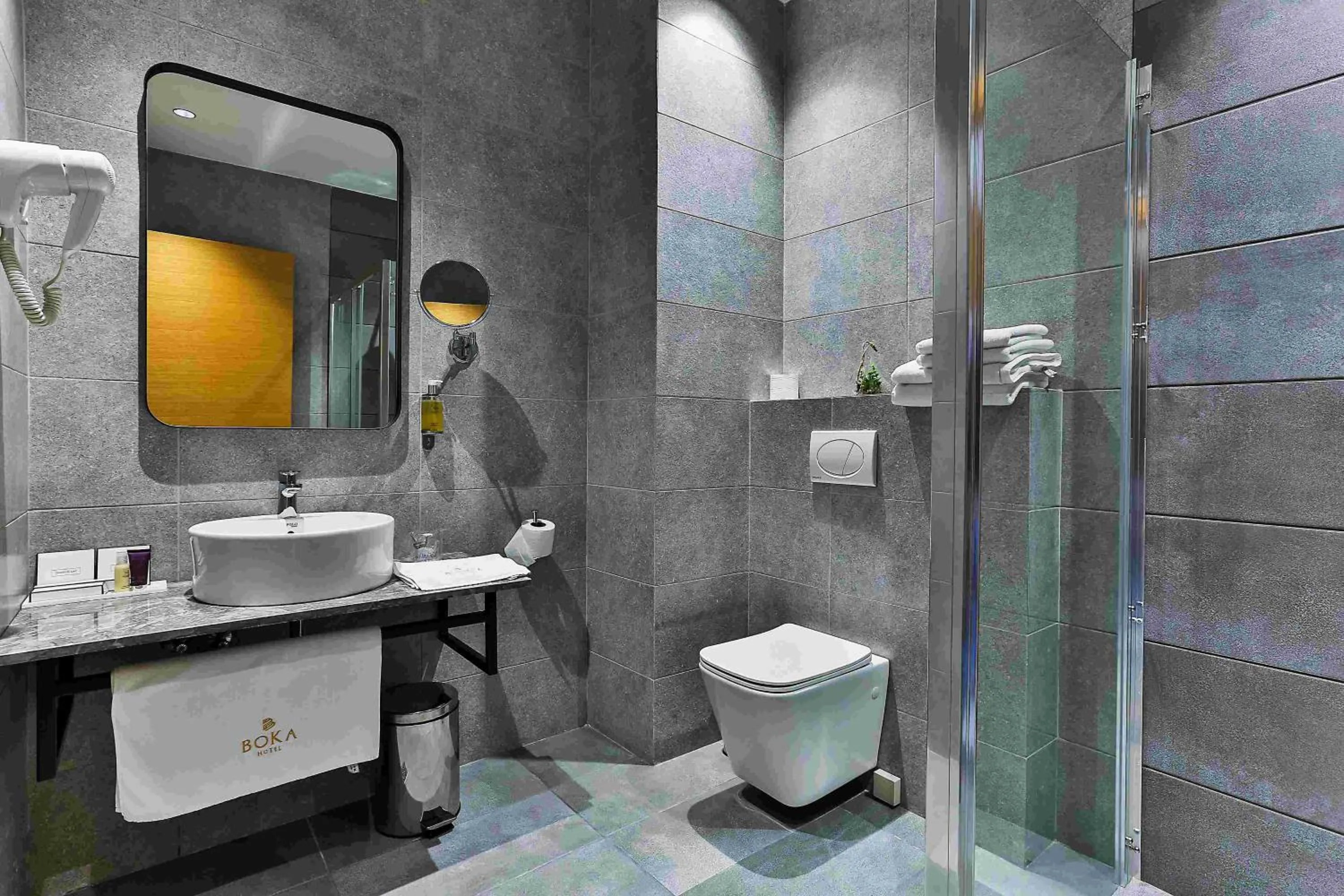 Shower in Hotel Boka