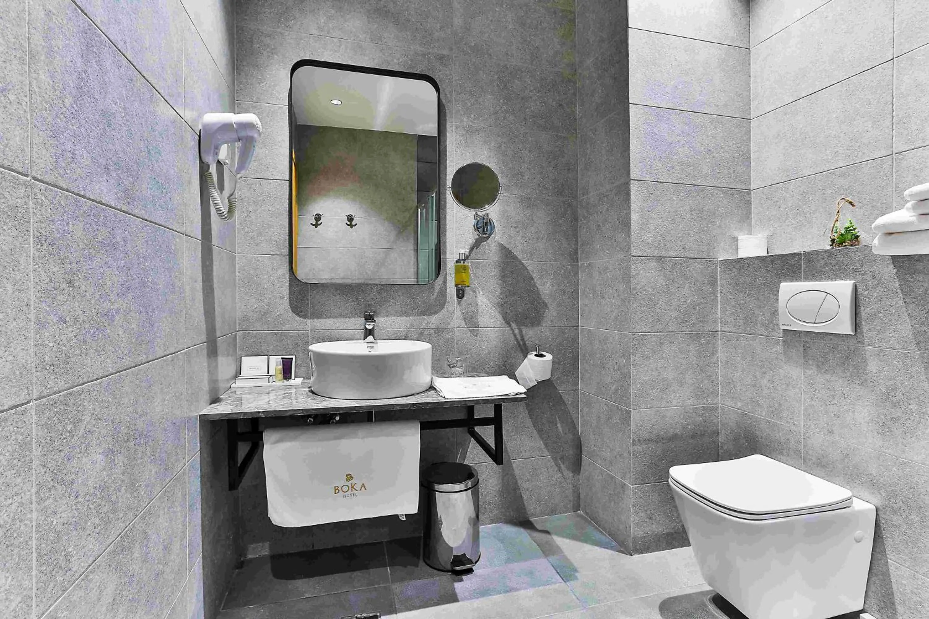 Shower in Hotel Boka