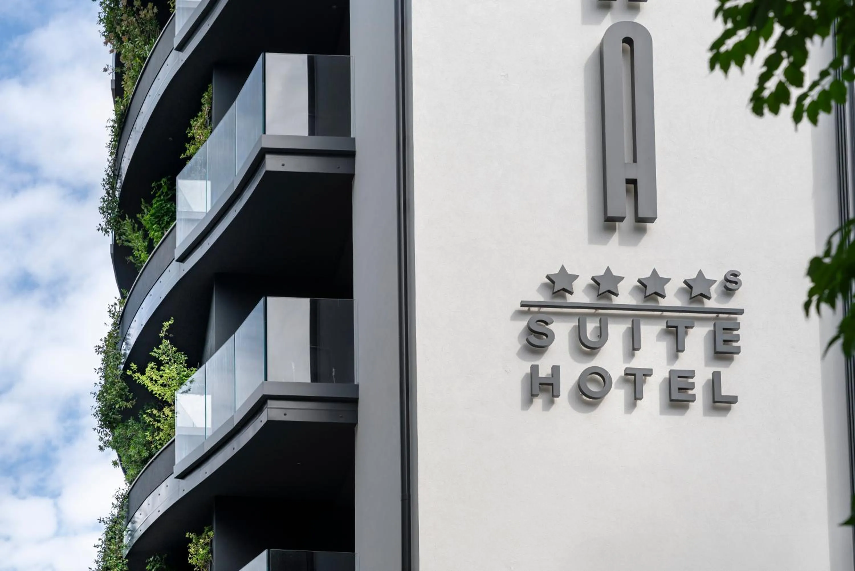 Property building in Bolina Suite & Spa