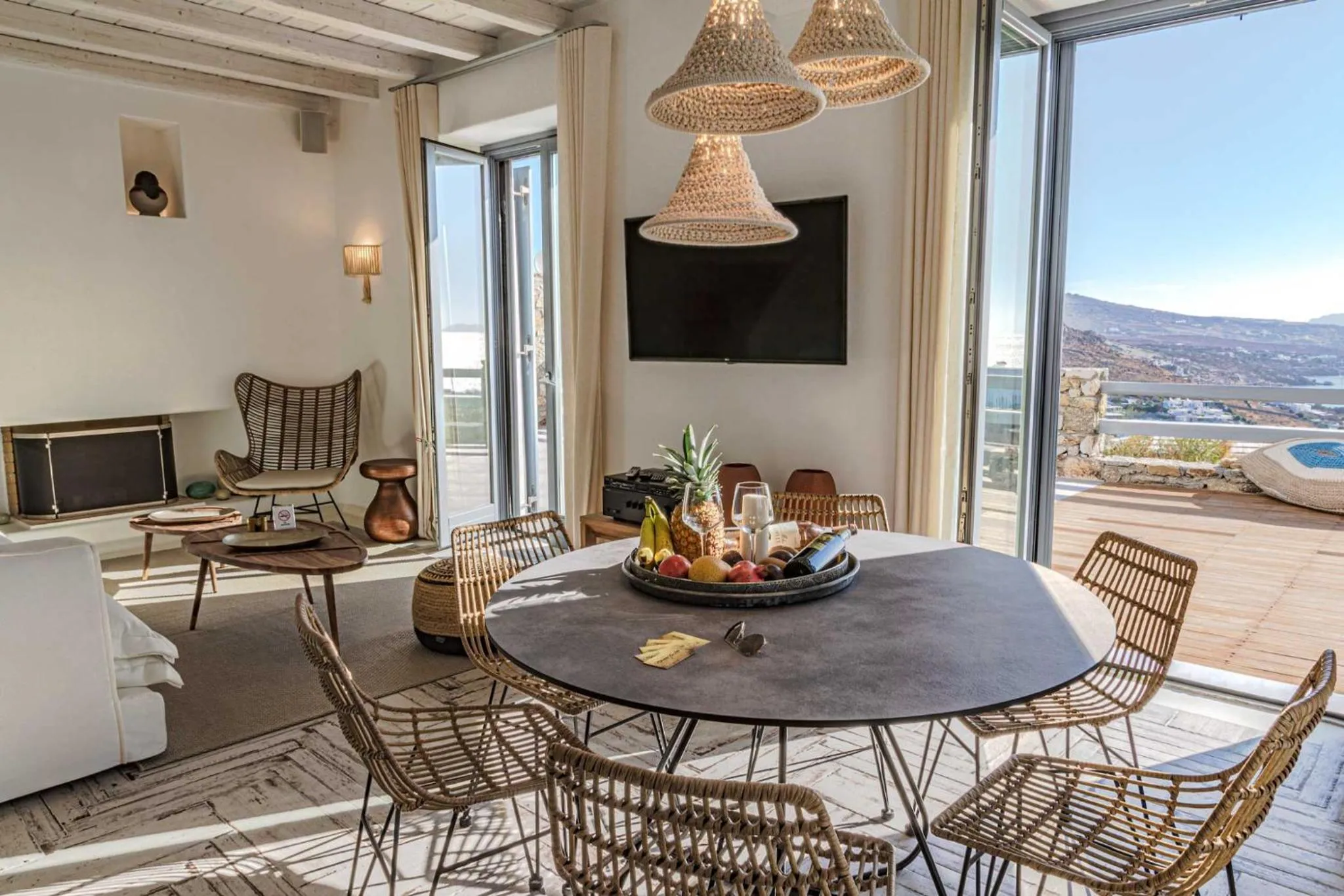 Dining area in Mykonian Kazarte