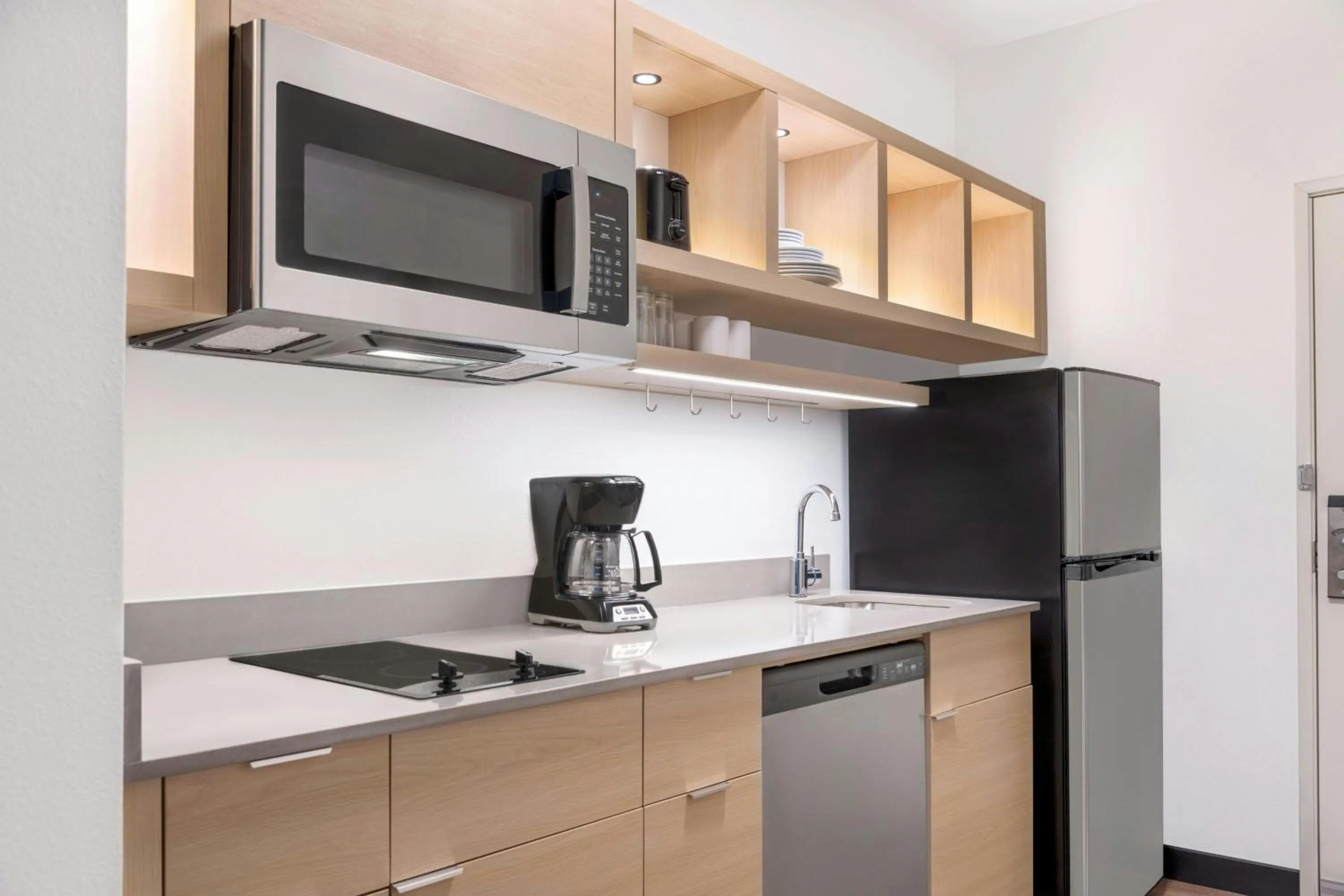Kitchen or kitchenette in TownePlace Suites by Marriott Holland