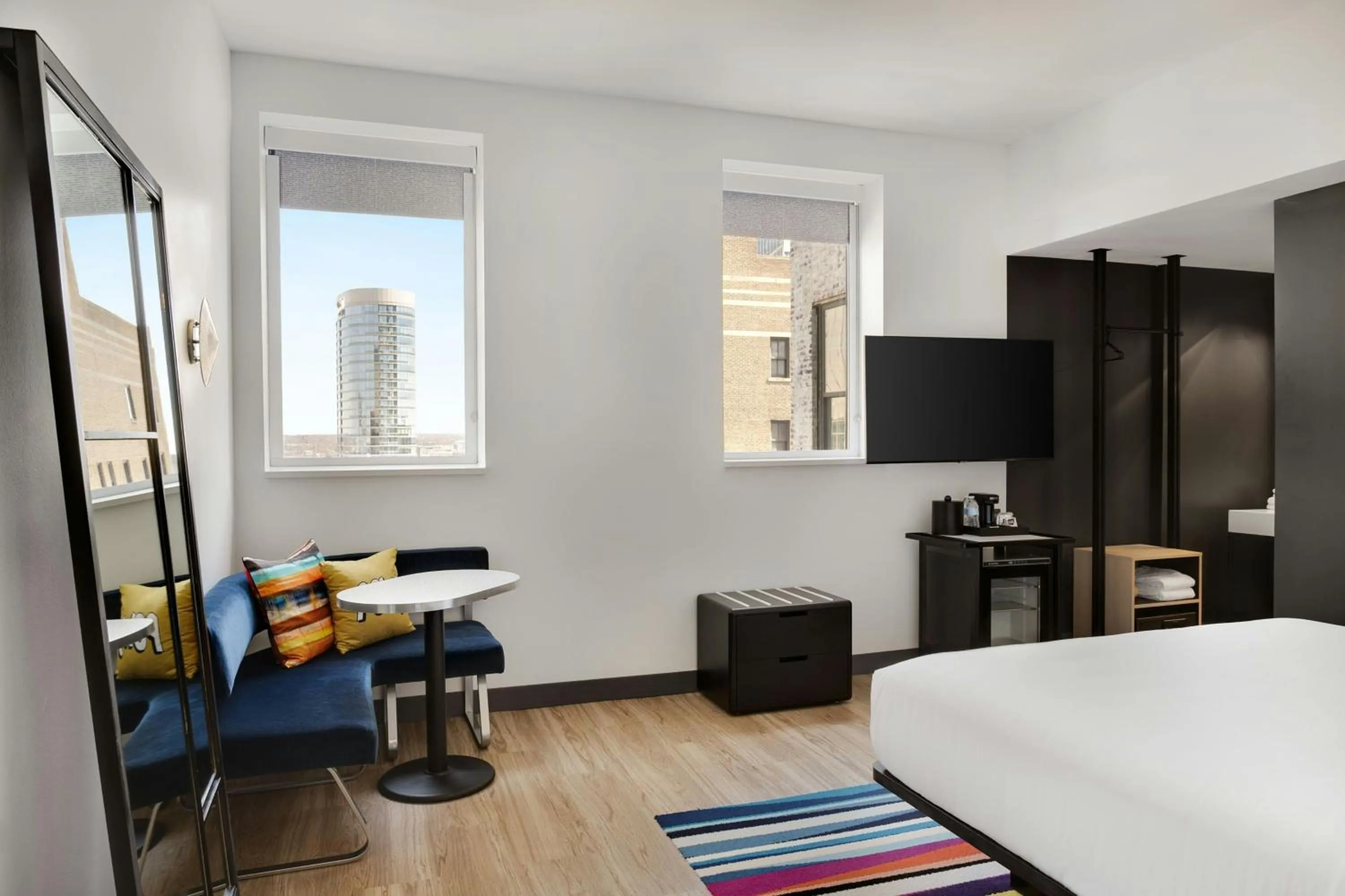 Bedroom, Bed in Aloft Indianapolis Downtown