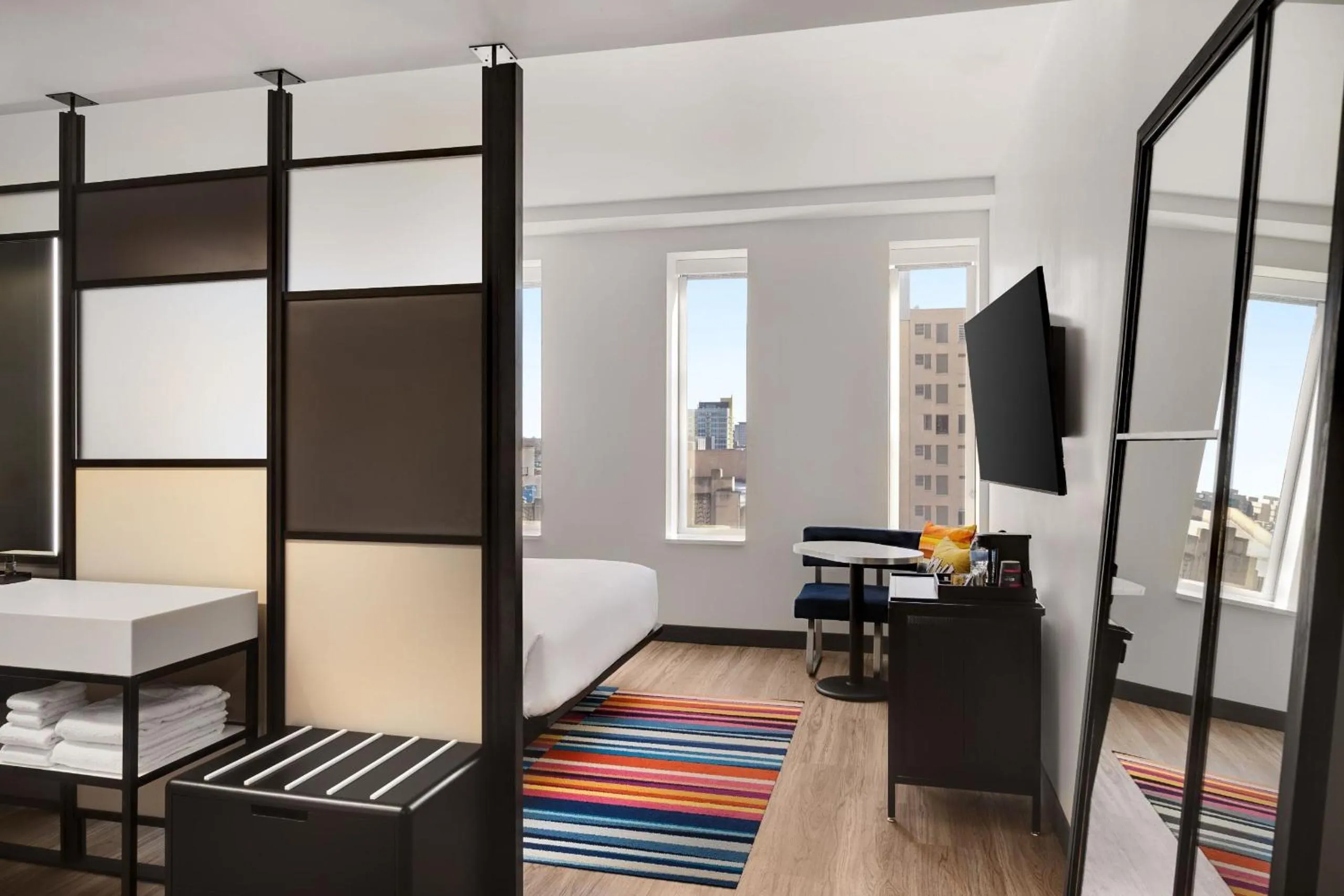 Bed in Aloft Indianapolis Downtown