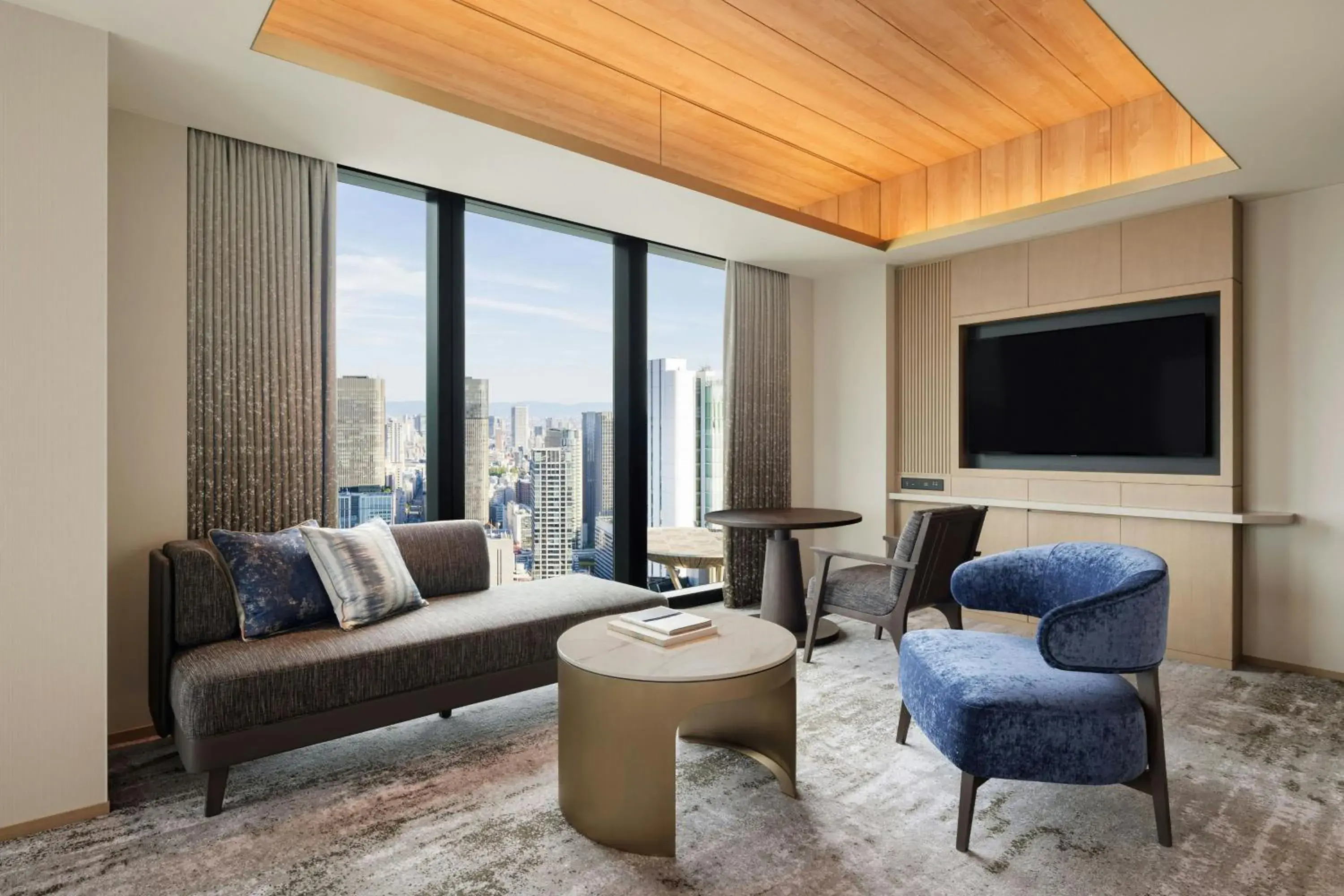 Photo of the whole room in THE OSAKA STATION HOTEL, Autograph Collection Photo of the whole room in THE OSAKA STATION HOTEL, Autograph Collection