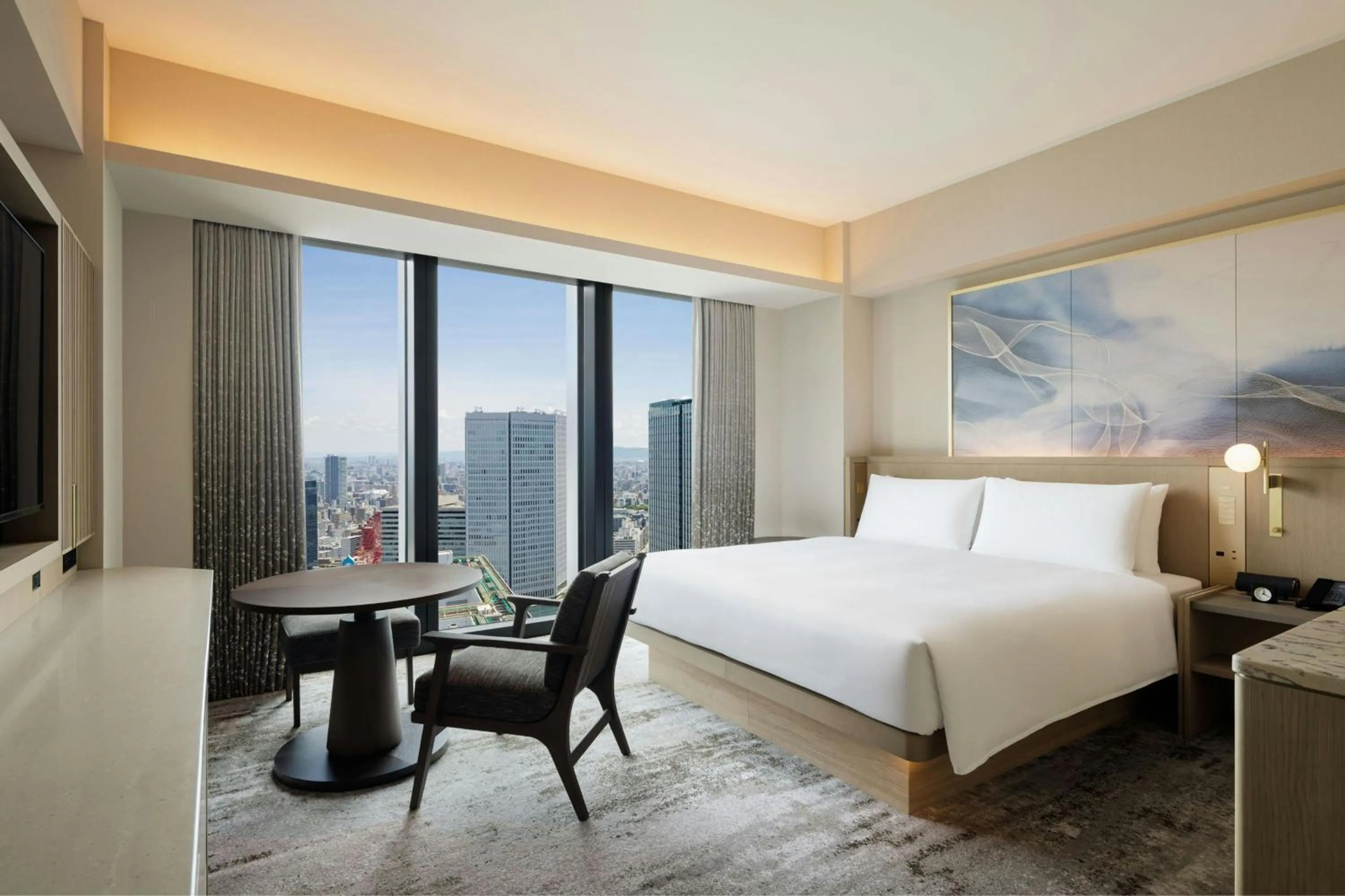 Photo of the whole room, Bed in THE OSAKA STATION HOTEL, Autograph Collection