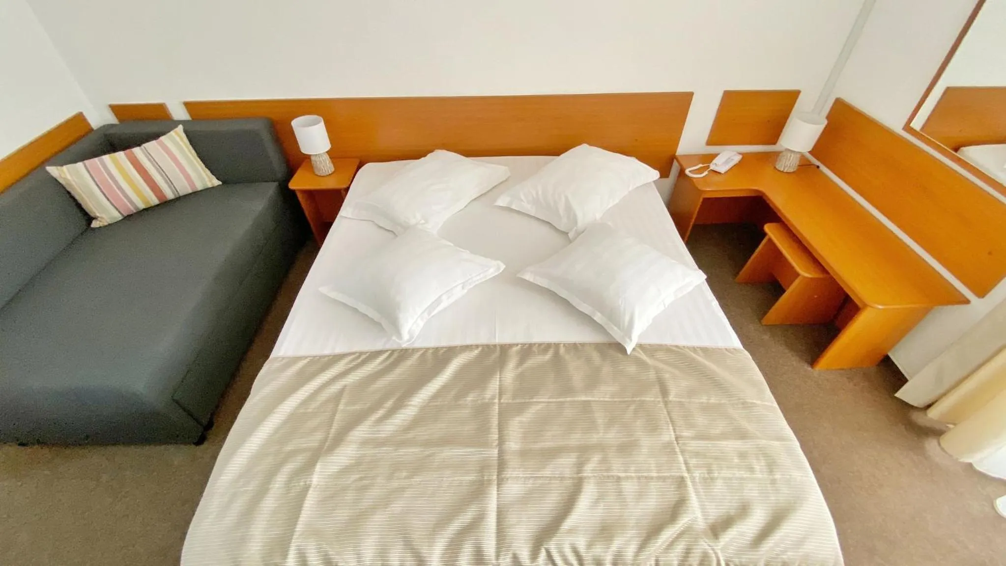 Bed in Hotel Decebal Estival Neptun