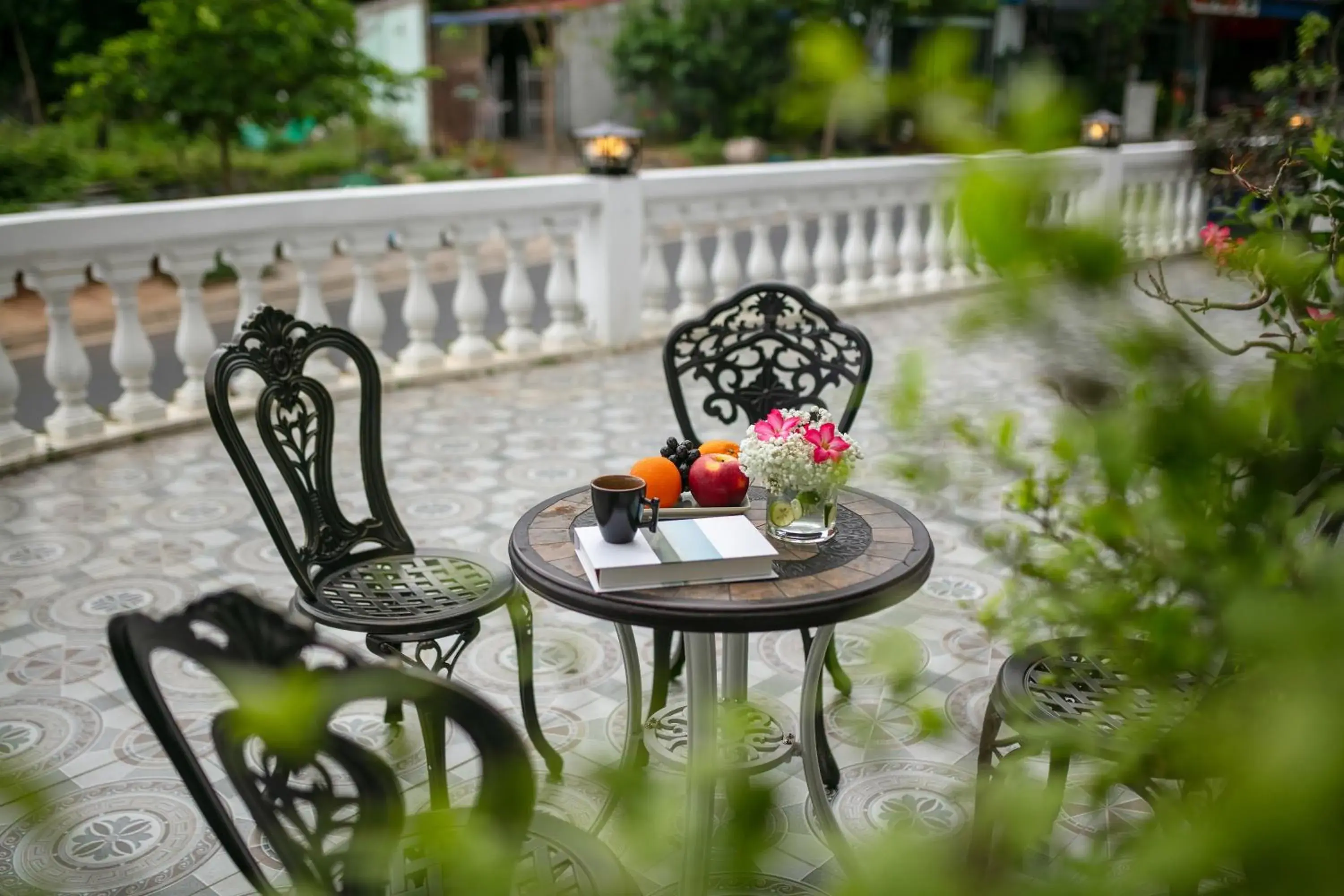 Food and drinks in Maison Cat Ba Bay View Villa Food and drinks in Maison Cat Ba Bay View Villa