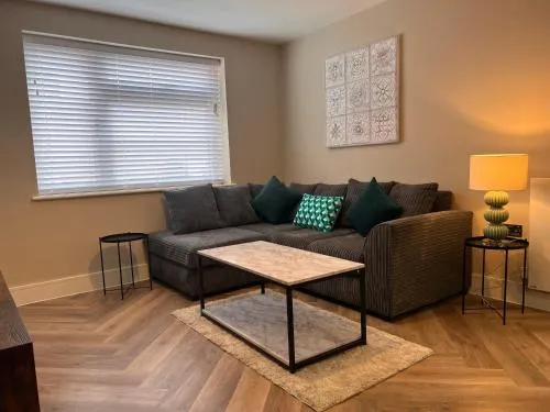 Modern Apartment - BHX NEC - Free Secure Gated Parking