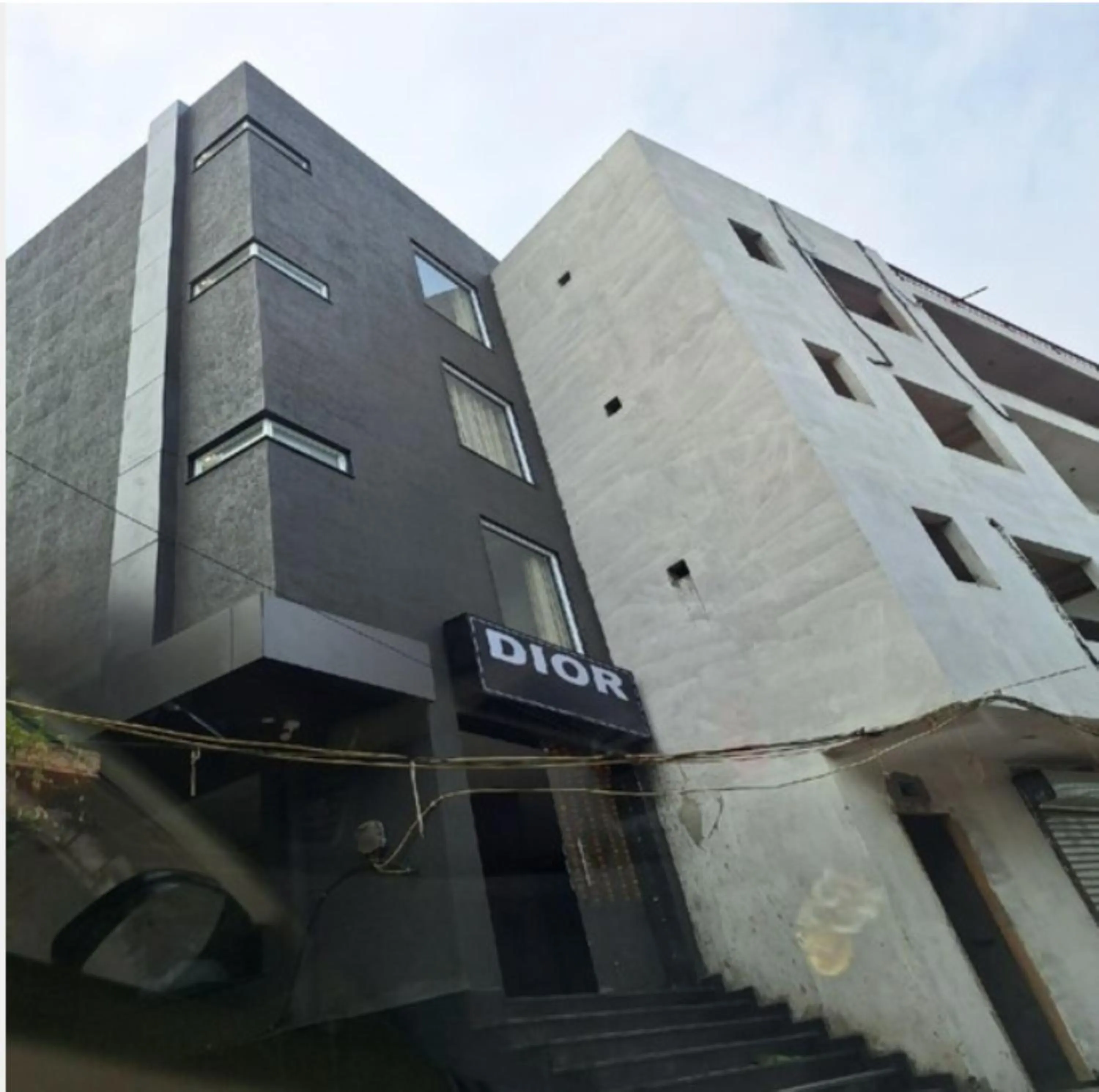 Property building in OPO Hotel Dior,Delhi Airport