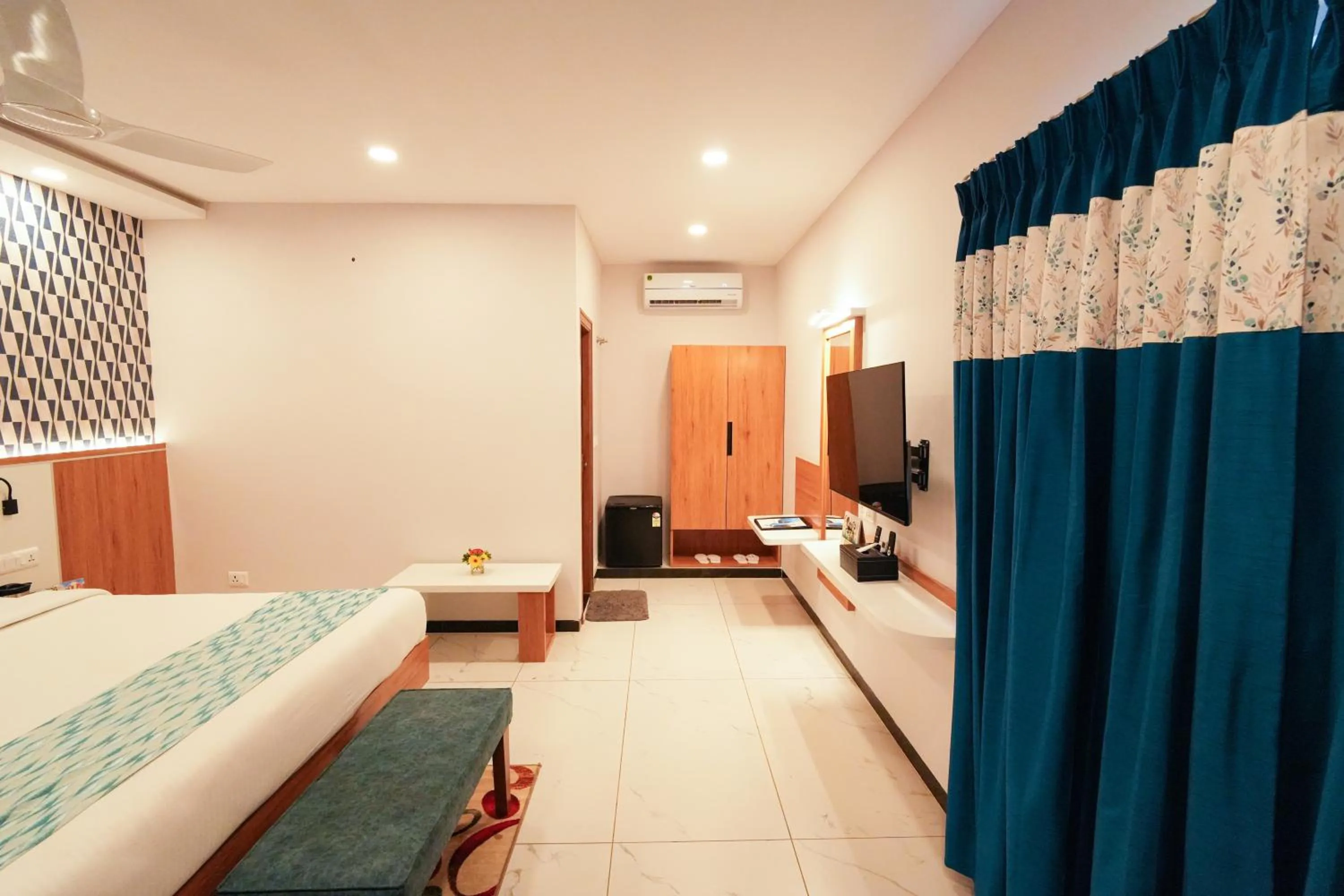 Bedroom, Bed in MGM Whispering Wind's Yelagiri