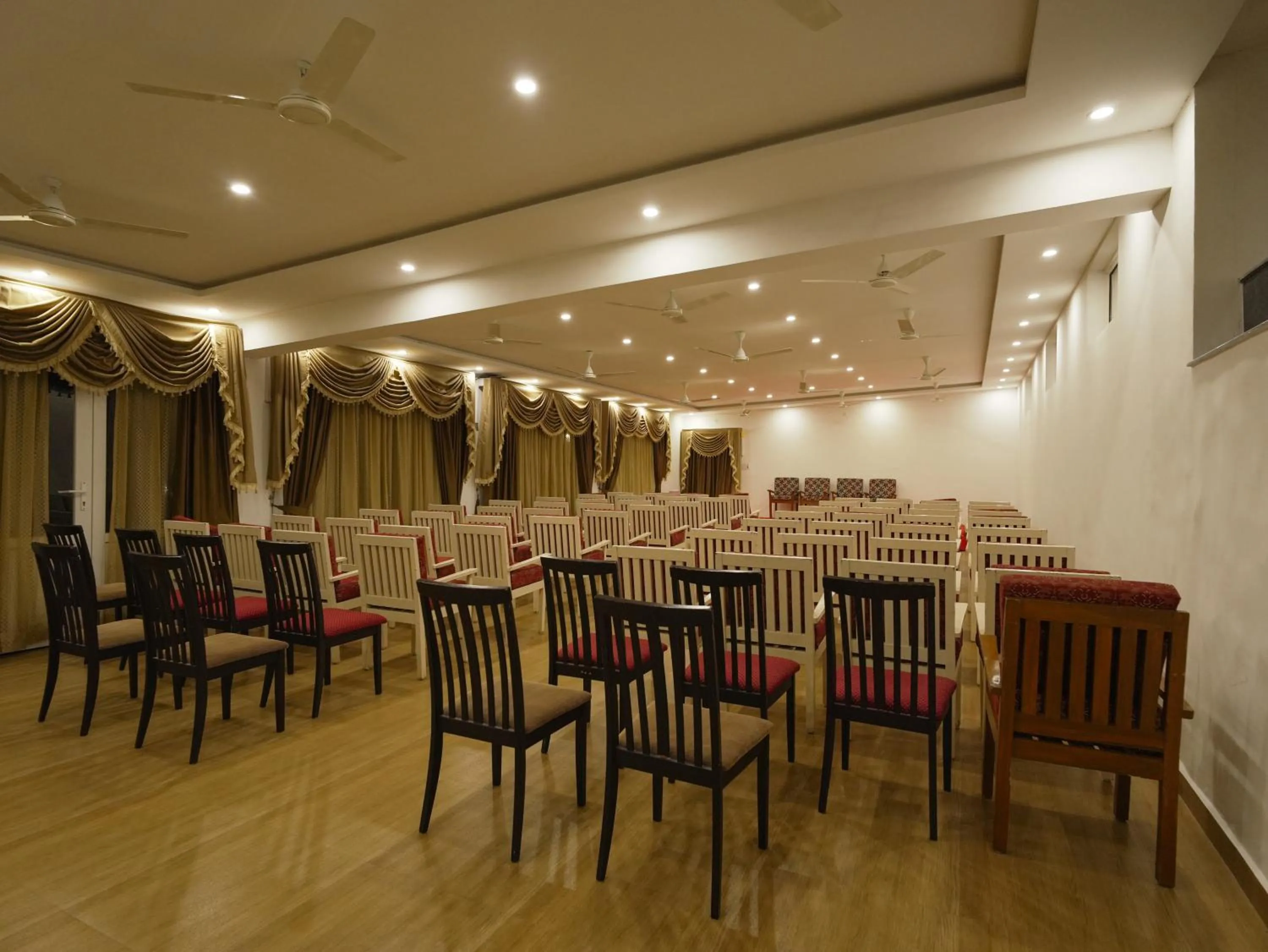 Banquet/Function facilities in MGM Whispering Wind's Yelagiri
