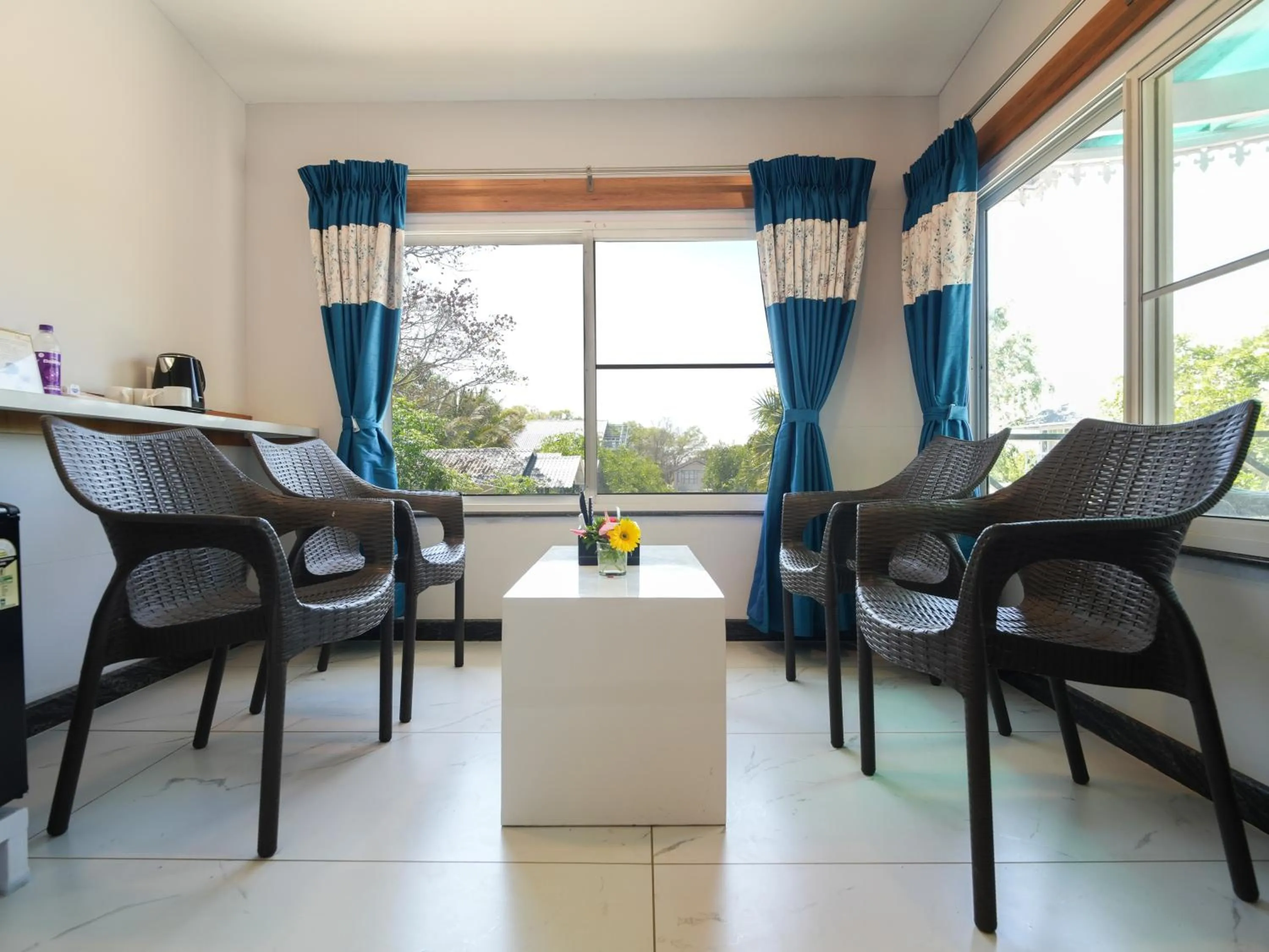 Living room in MGM Whispering Wind's Yelagiri