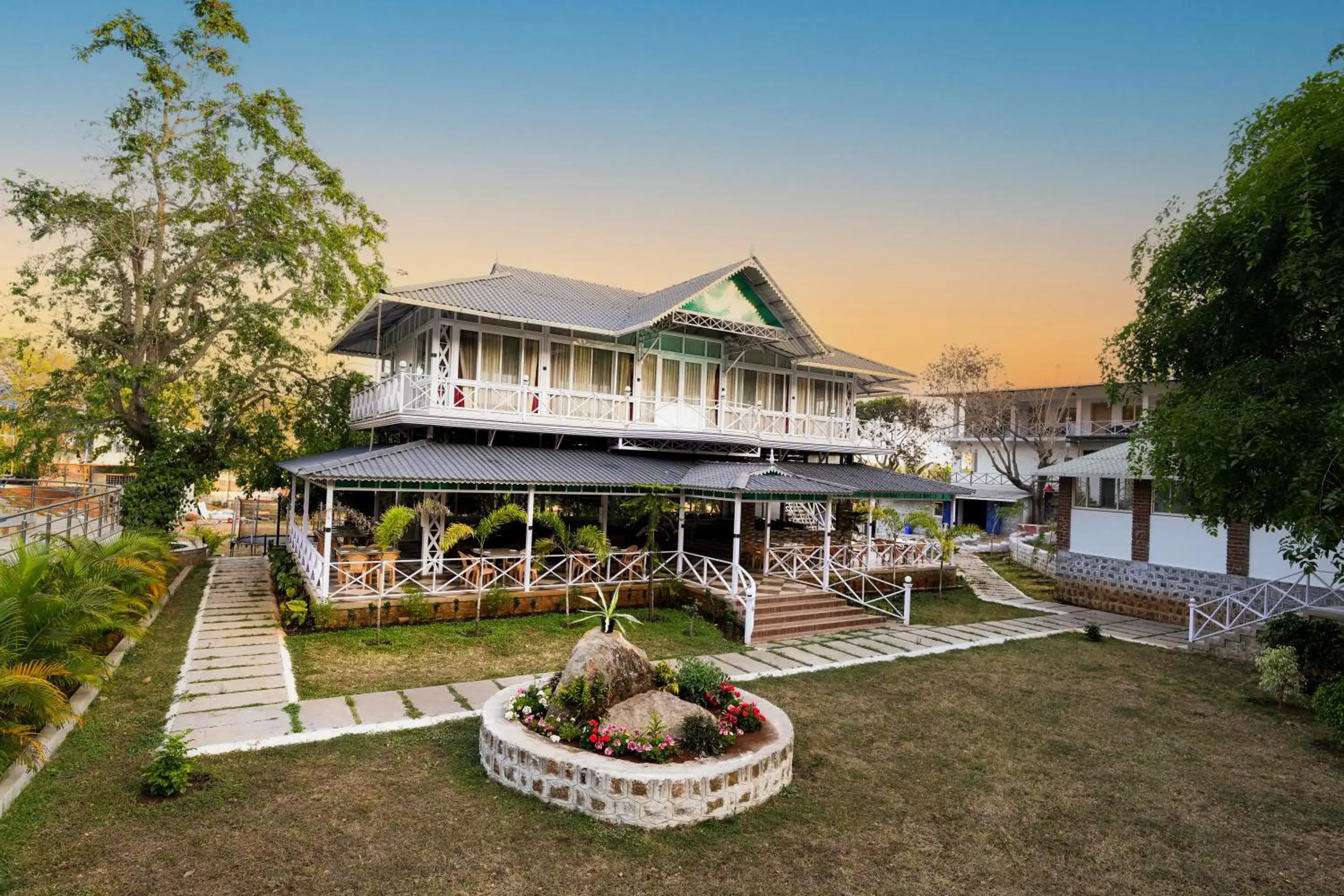 Restaurant/places to eat in MGM Whispering Wind's Yelagiri Restaurant/places to eat in MGM Whispering Wind's Yelagiri