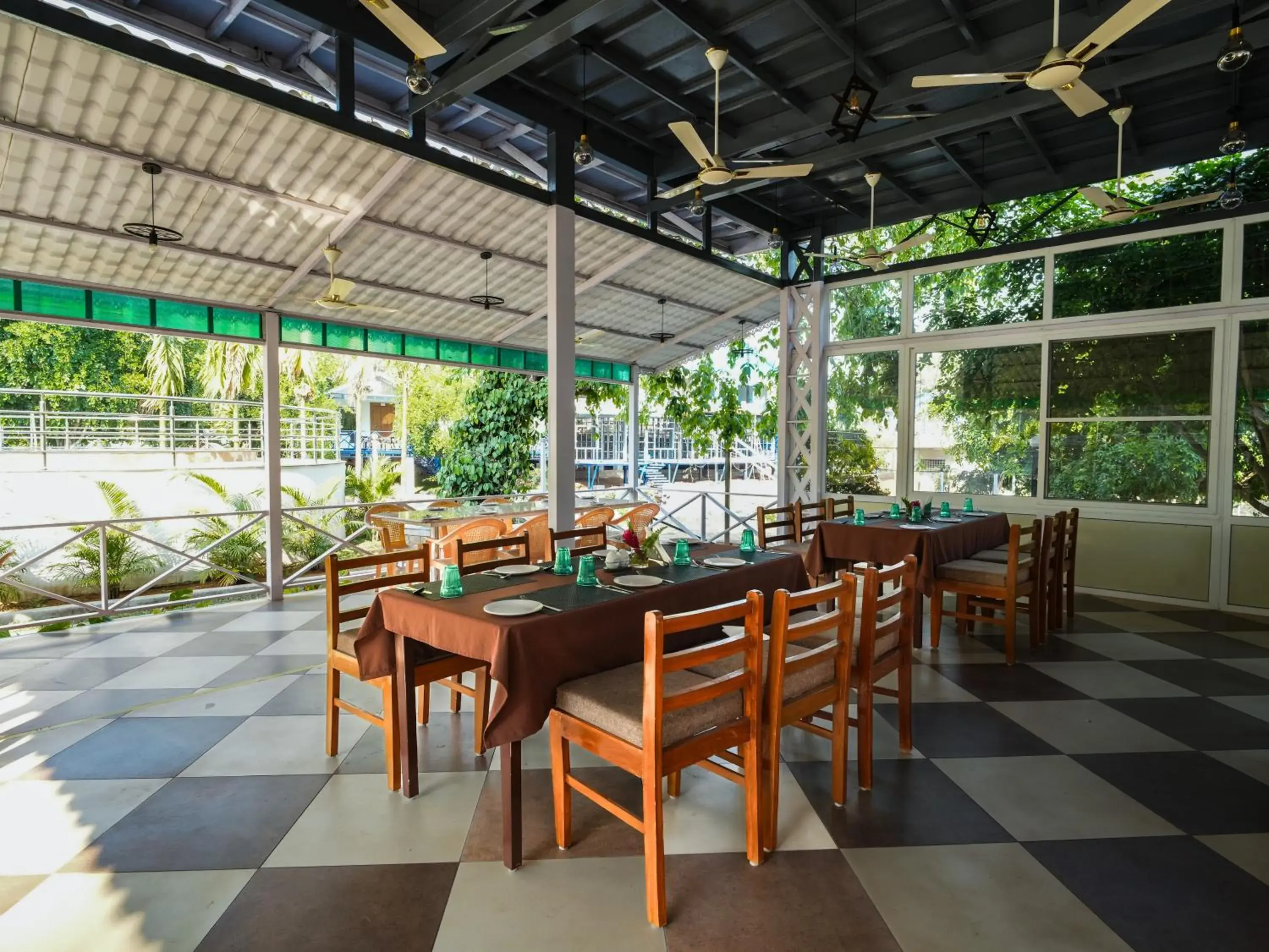 Restaurant/places to eat in MGM Whispering Wind's Yelagiri Restaurant/places to eat in MGM Whispering Wind's Yelagiri