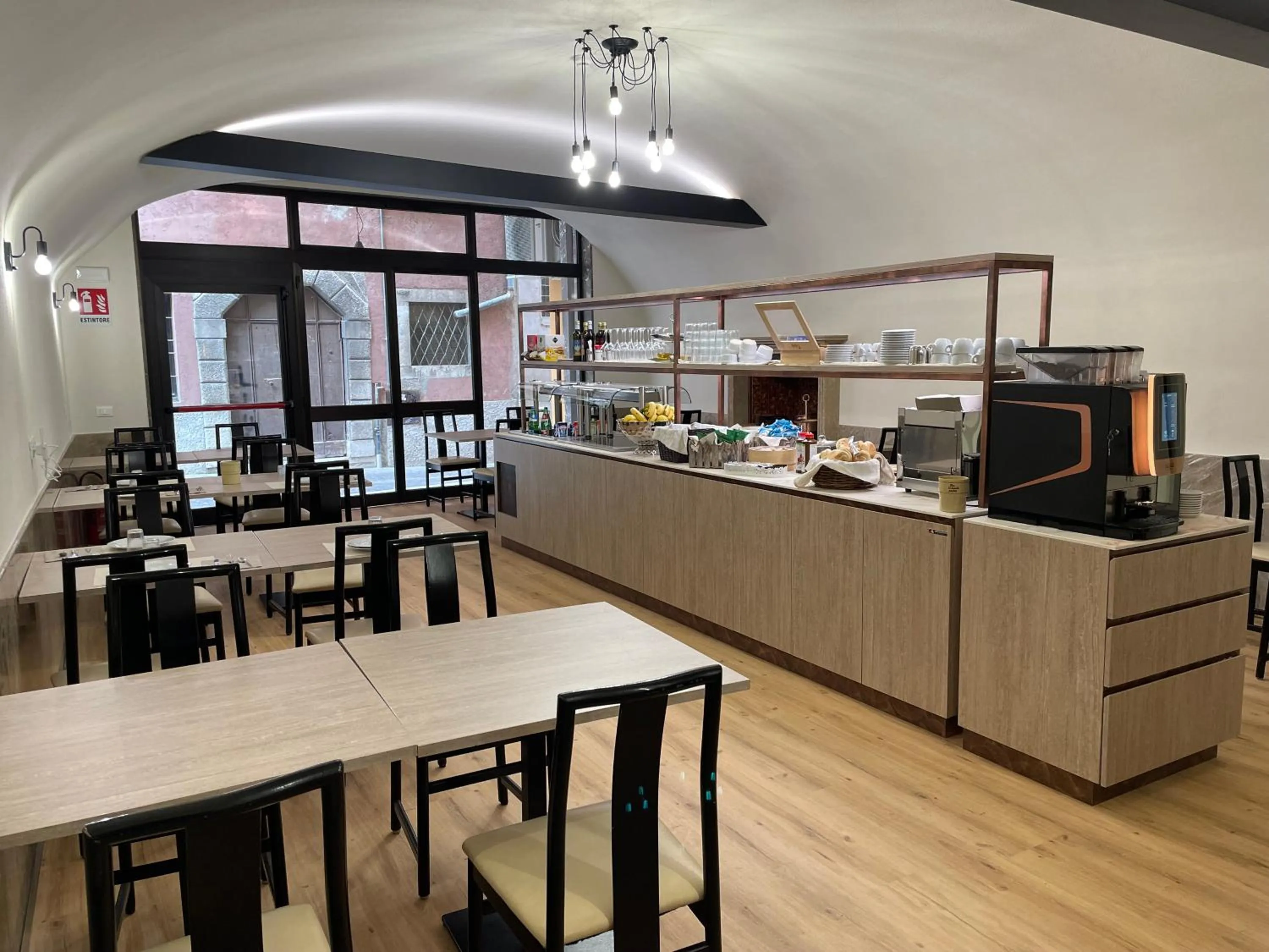 Restaurant/places to eat in Hotel Central Giacomini